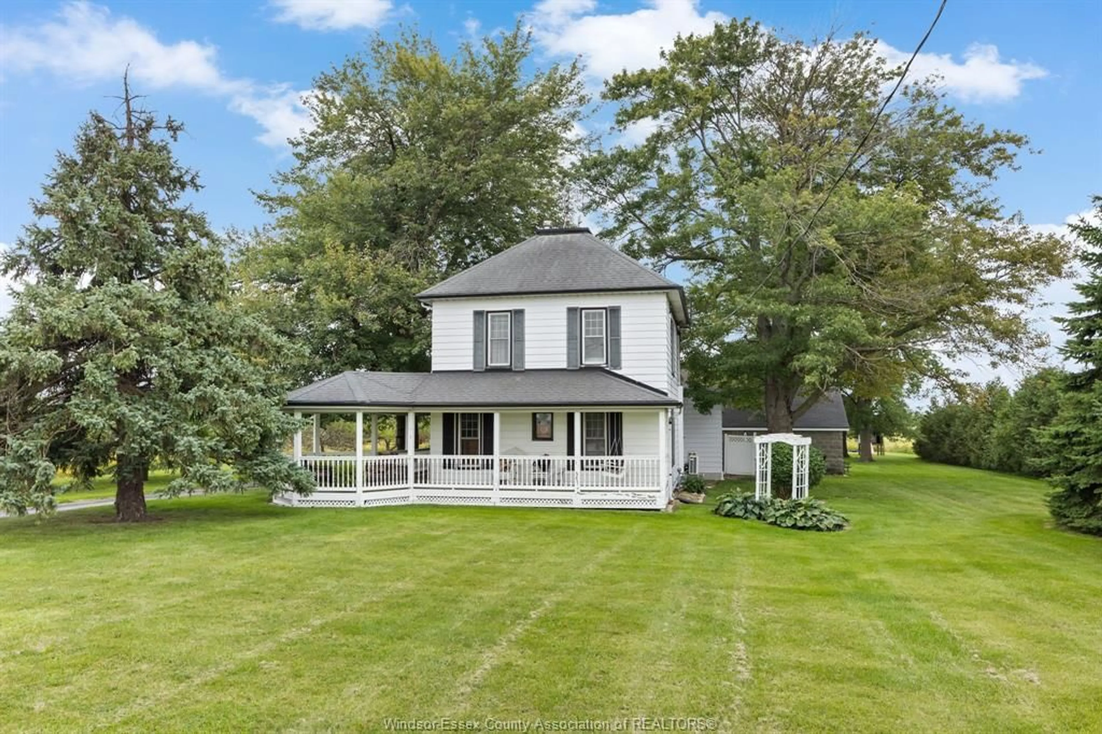 A pic from outside/outdoor area/front of a property/back of a property/a pic from drone, unknown for 2151 COUNTY RD 20, Harrow Ontario N0R 1G0