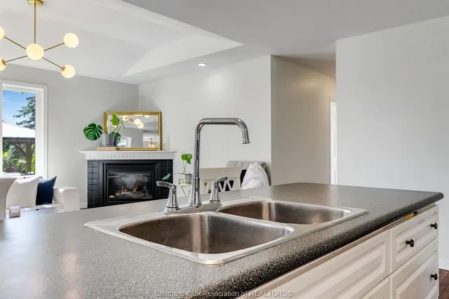 1615 St. Clair Rd, Lakeshore 5