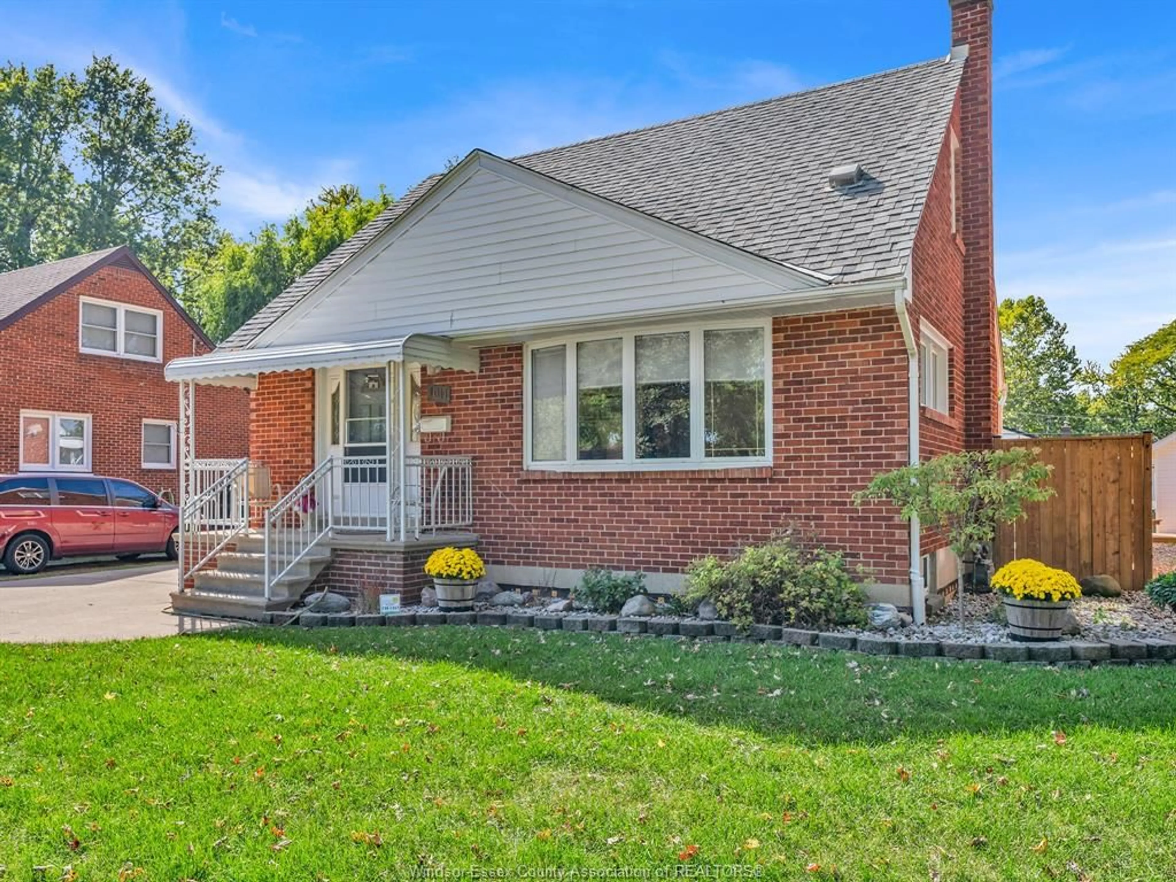 Home with brick exterior material, street for 1011 PARKVIEW, Windsor Ontario N8S 2X6
