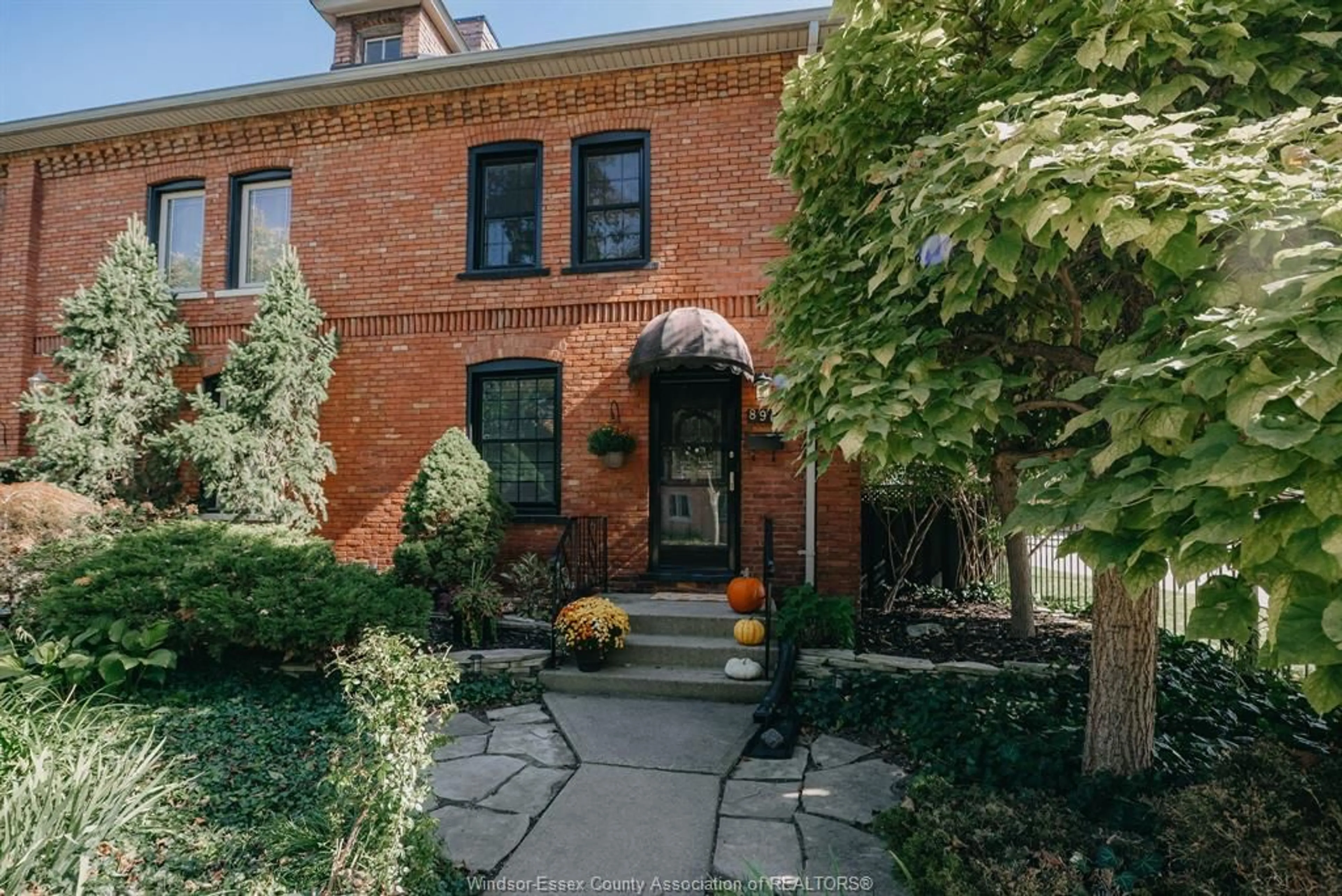 Home with brick exterior material, street for 896 MONMOUTH Rd, Windsor Ontario N8Y 3L4