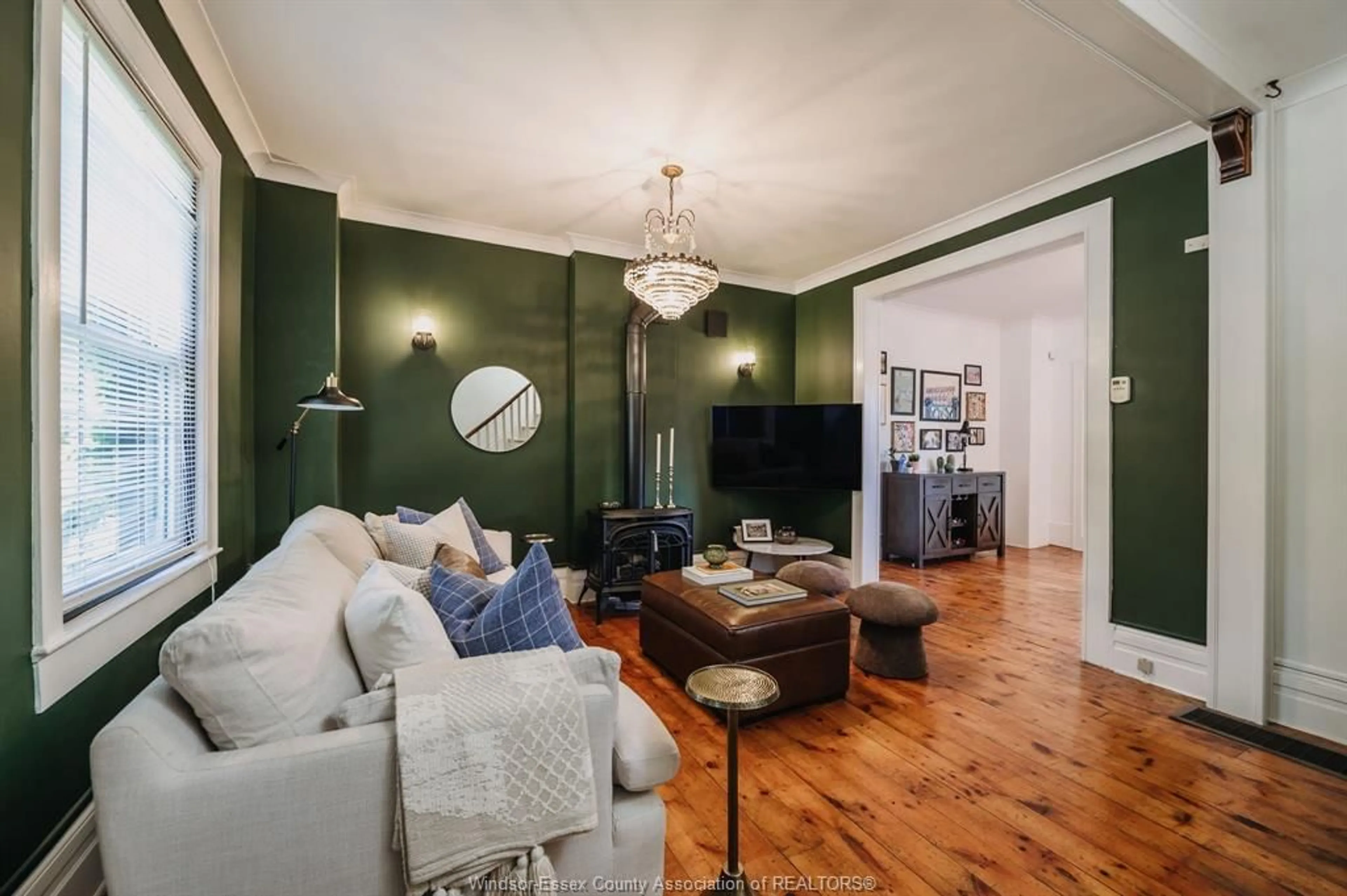 Living room with furniture, unknown for 896 MONMOUTH Rd, Windsor Ontario N8Y 3L4