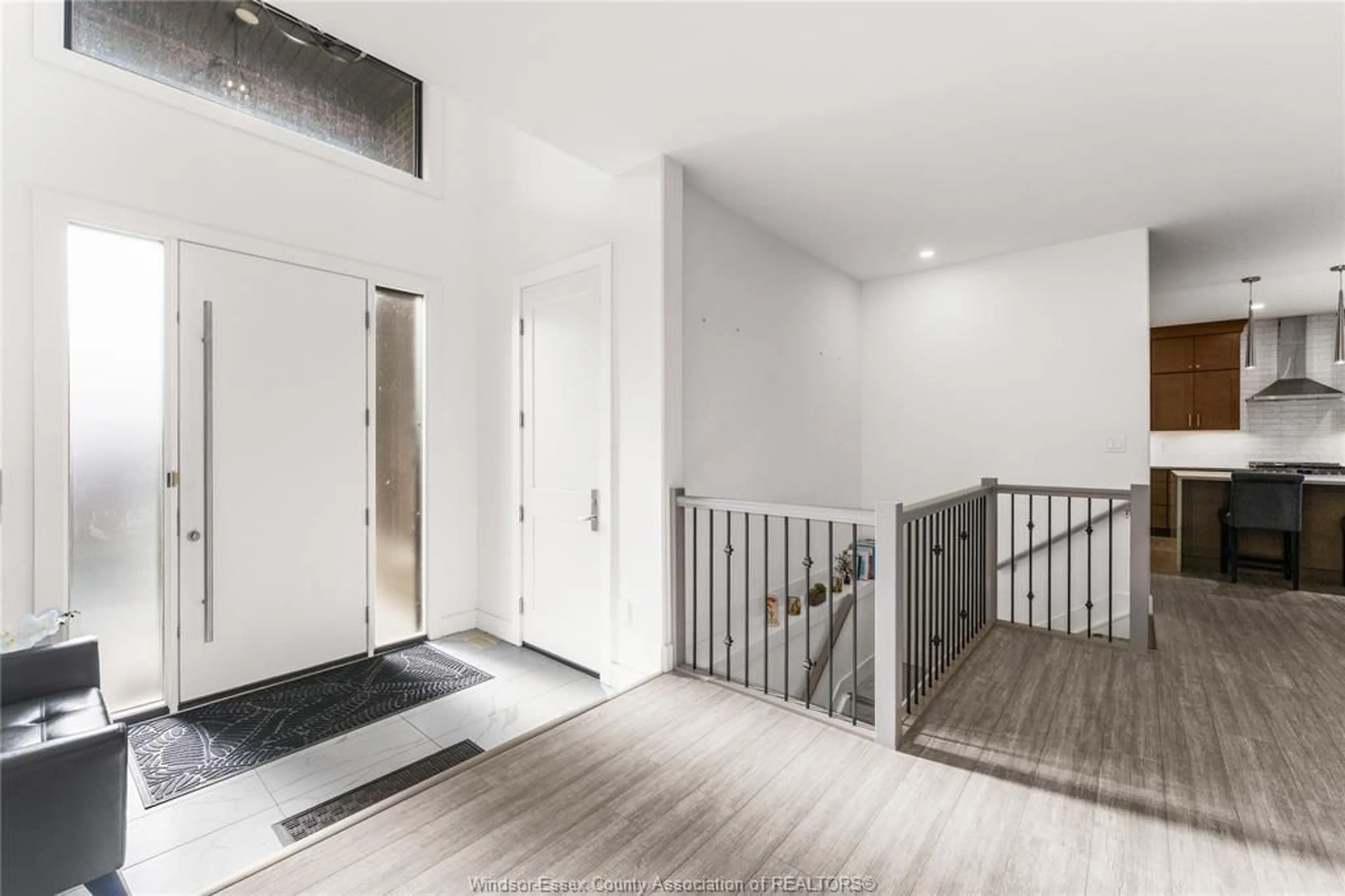 Indoor entryway for 68 CONSERVATION Blvd, Kingsville Ontario N9Y 0A7