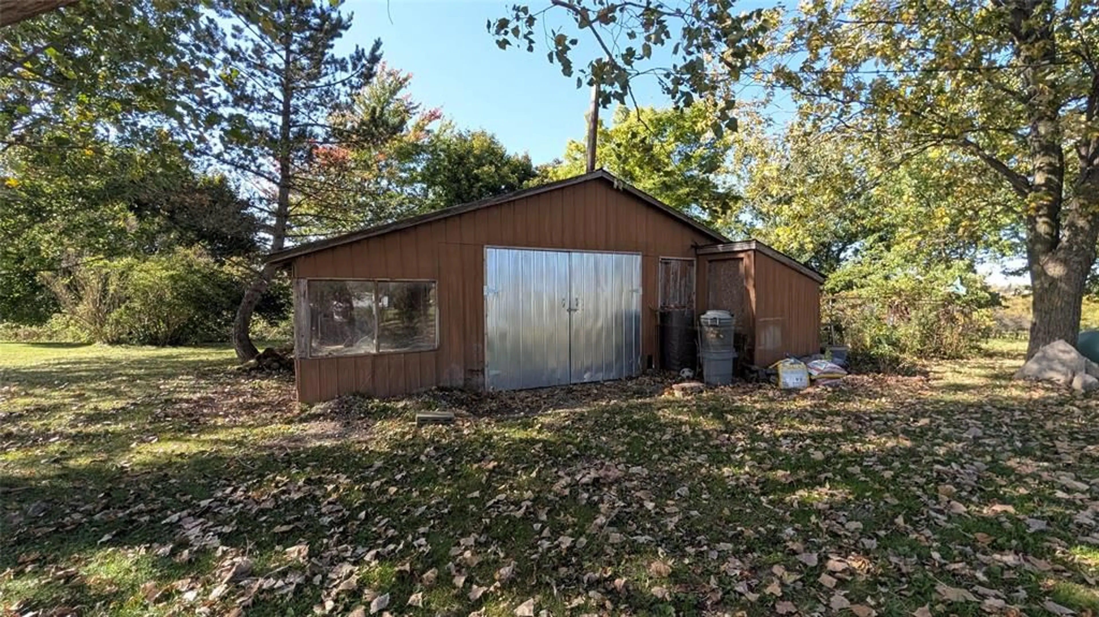 Shed for 1534 BURMAN Line, St Clair Ontario N0P 2R0