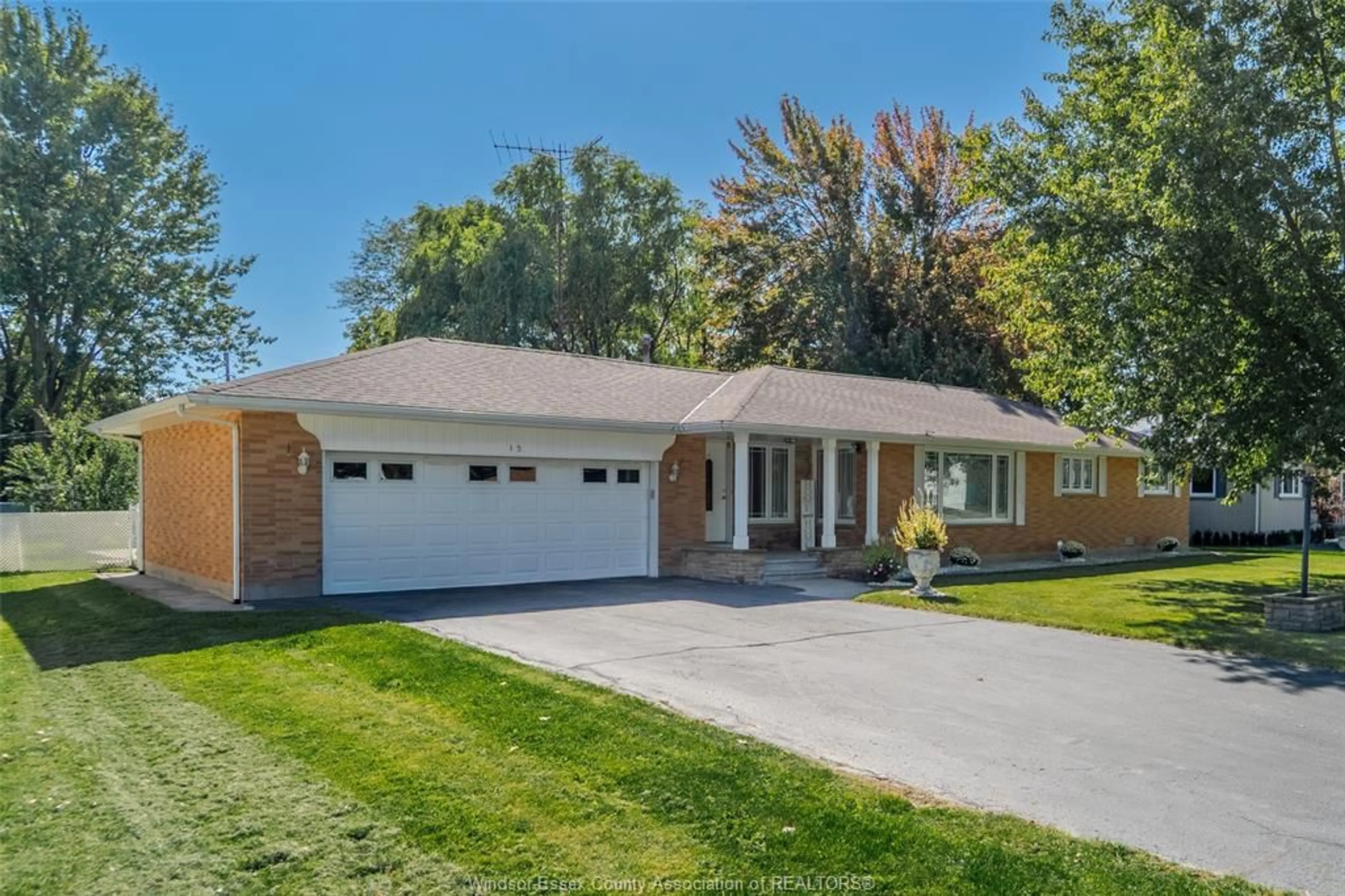 Home with brick exterior material, street for 15 BOND Ave, Tilbury Ontario N0P 2L0