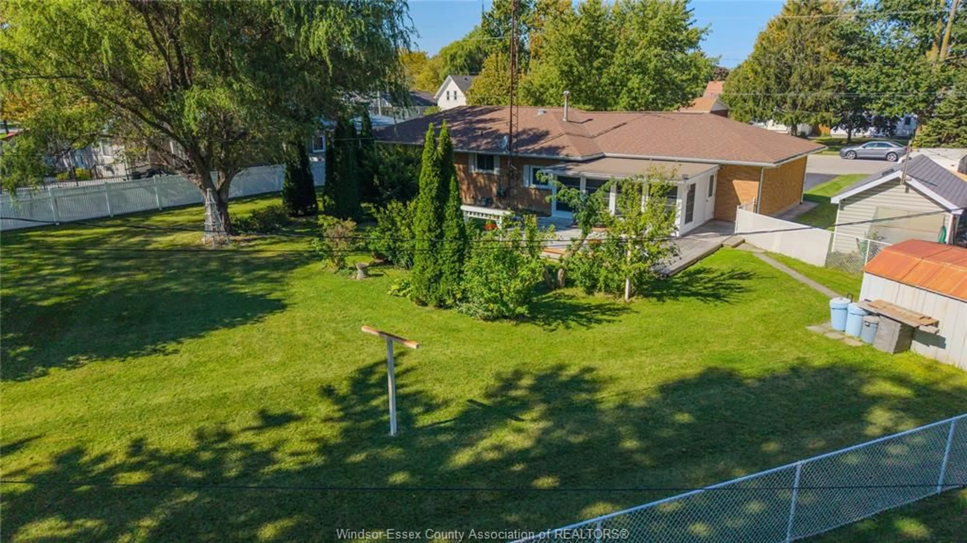 A pic from outside/outdoor area/front of a property/back of a property/a pic from drone, street for 15 BOND Ave, Tilbury Ontario N0P 2L0