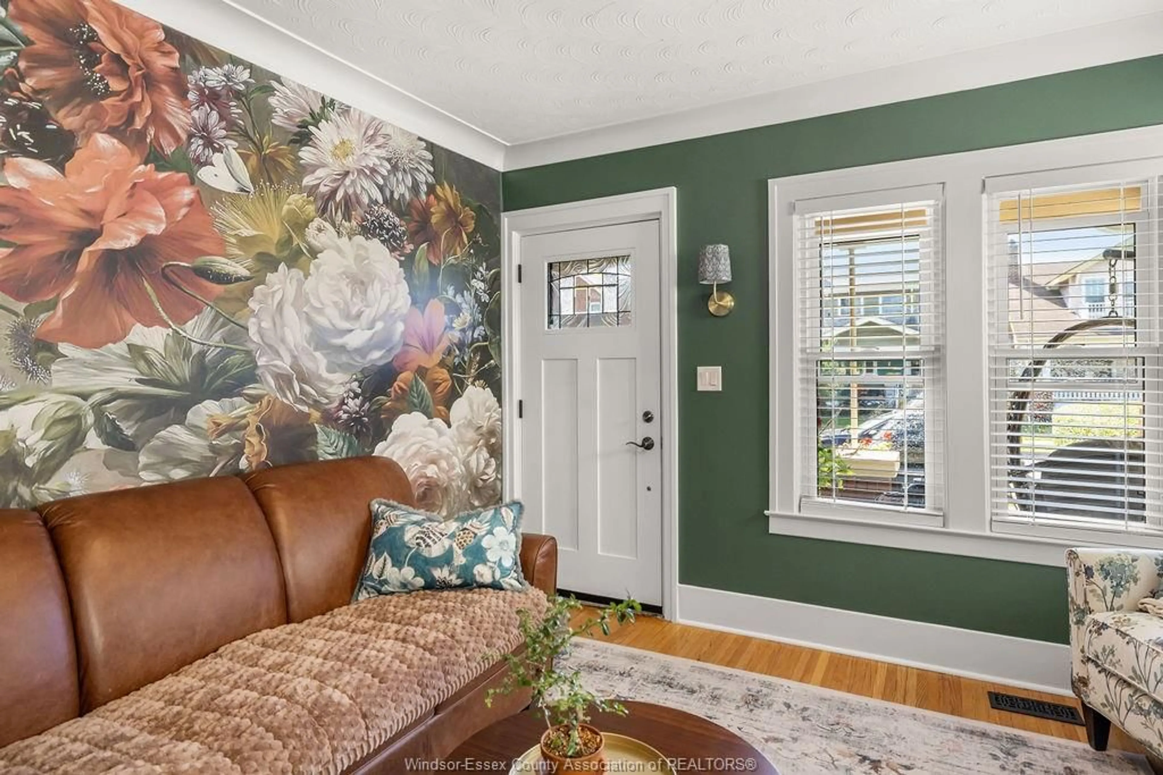 Living room with furniture, unknown for 1248 GLADSTONE Ave, Windsor Ontario N8X 3H3