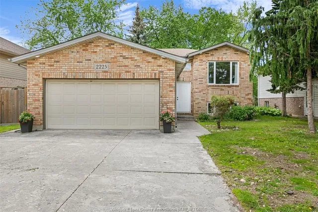 2225 LONGFELLOW Ave, Windsor