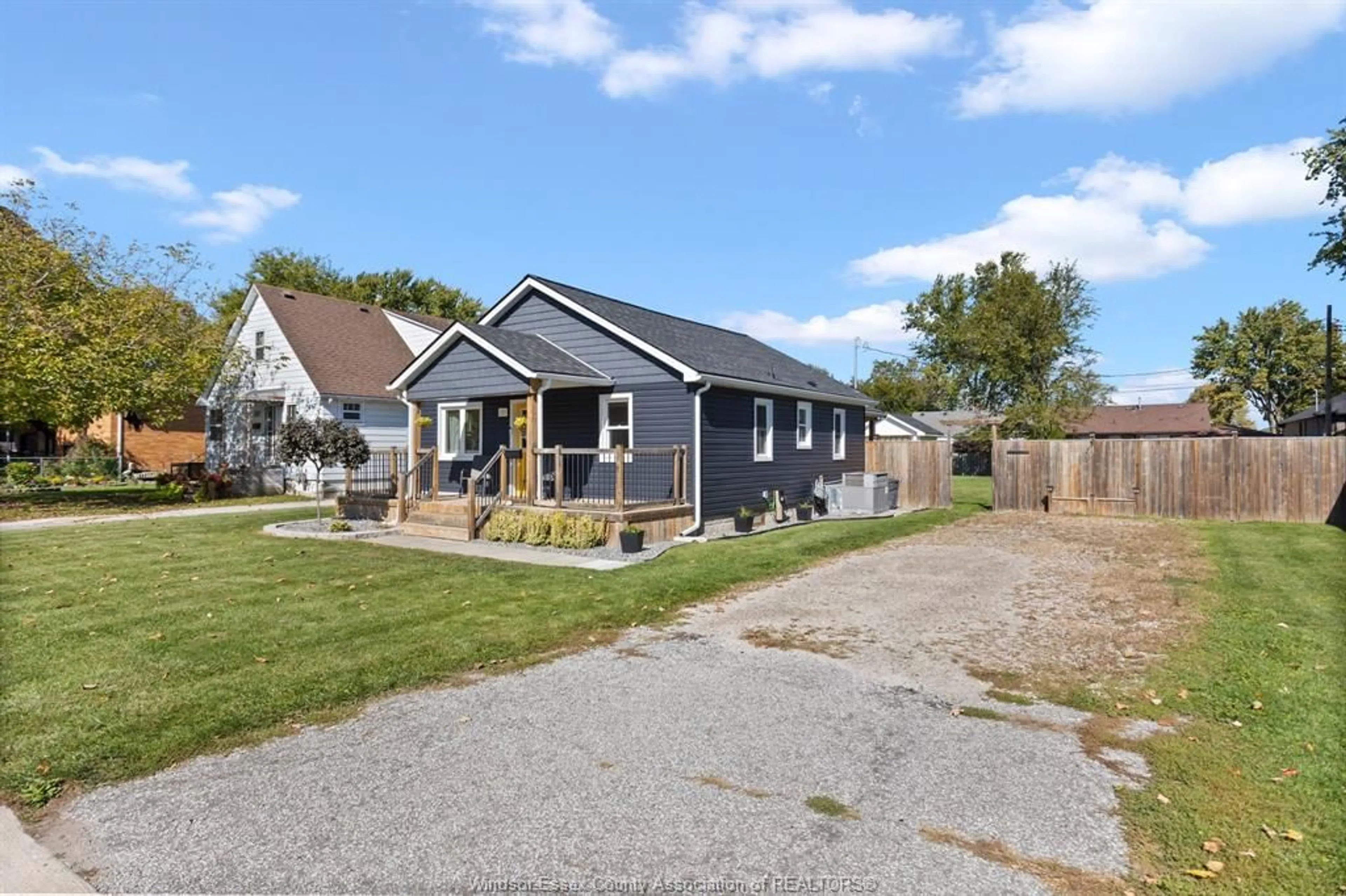 Unknown for 102 DUFF St, Amherstburg Ontario N9V 2P6