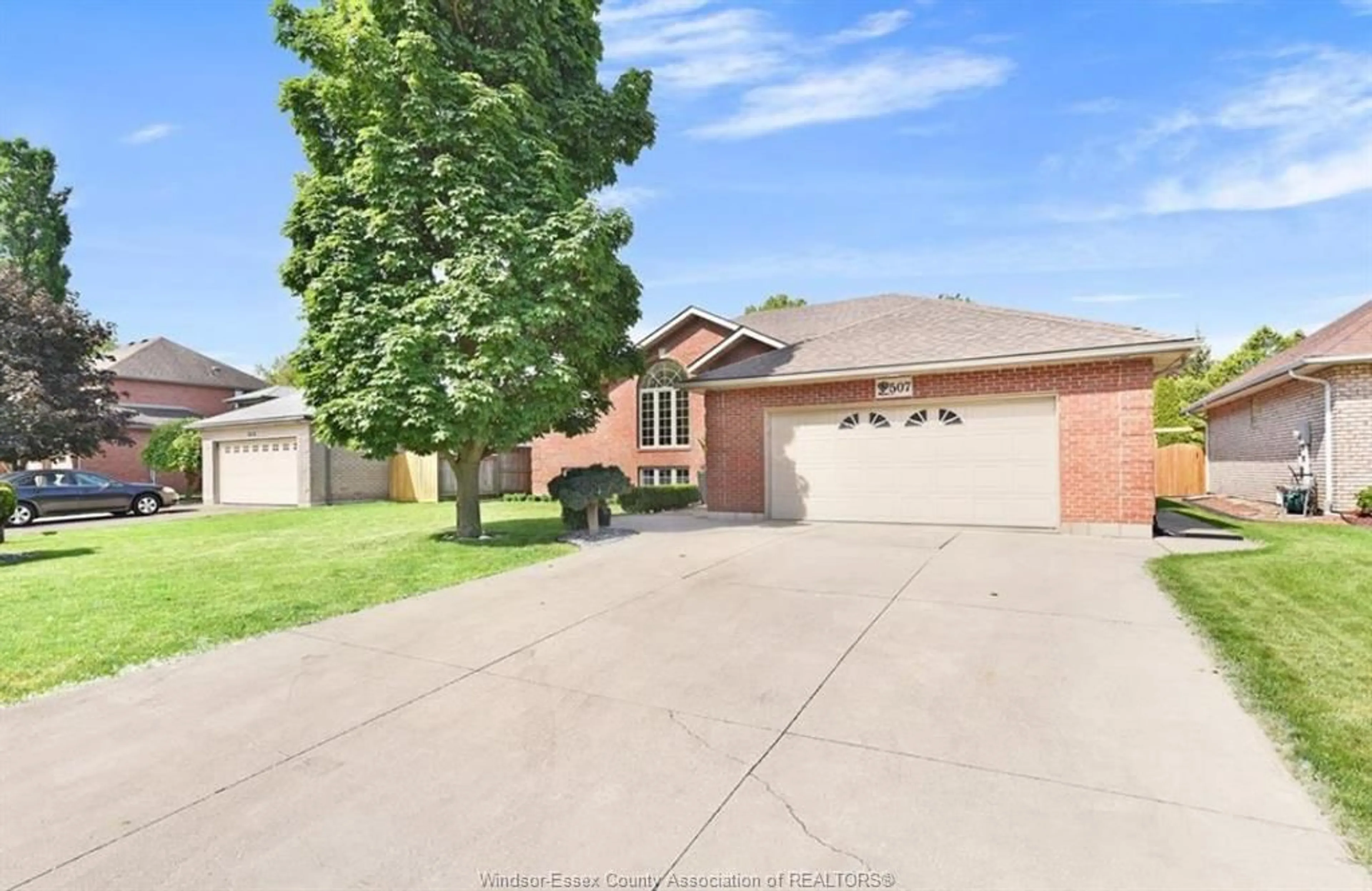 Unknown for 507 BREEZEWOOD St, Windsor Ontario N8P 1H4