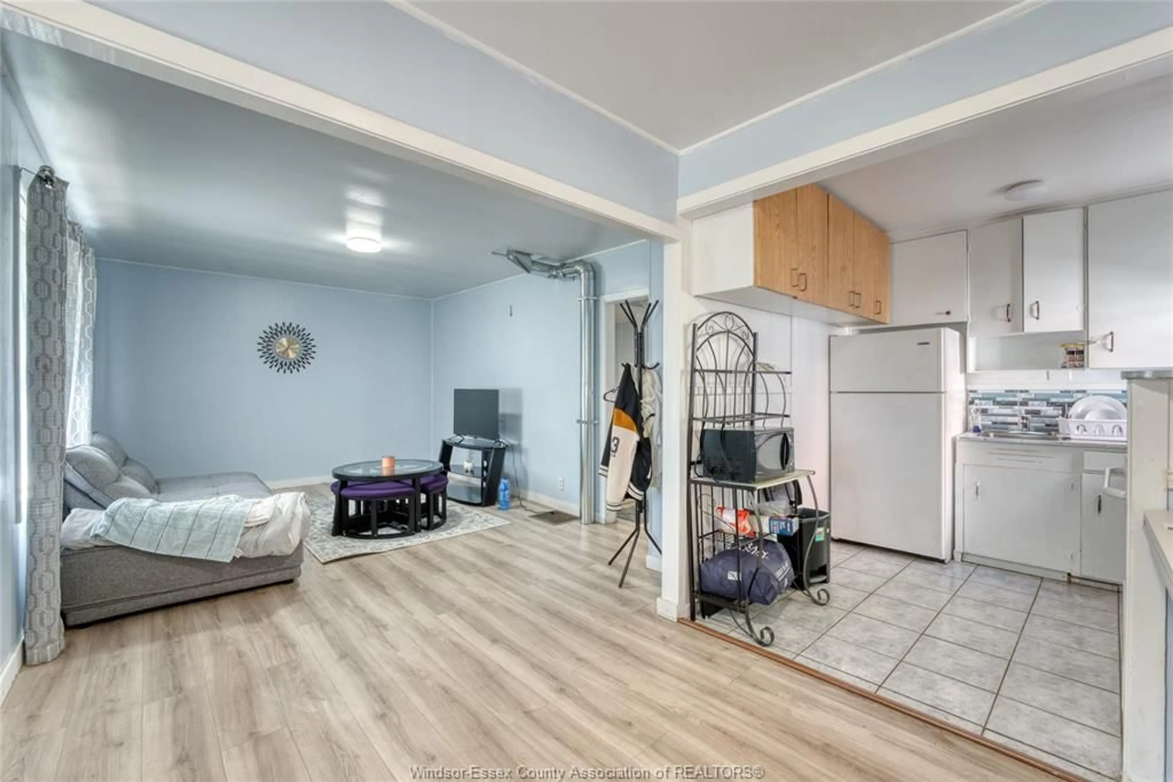 A pic of a room for 1015 PARTINGTON Ave, Windsor Ontario N9B 2P1