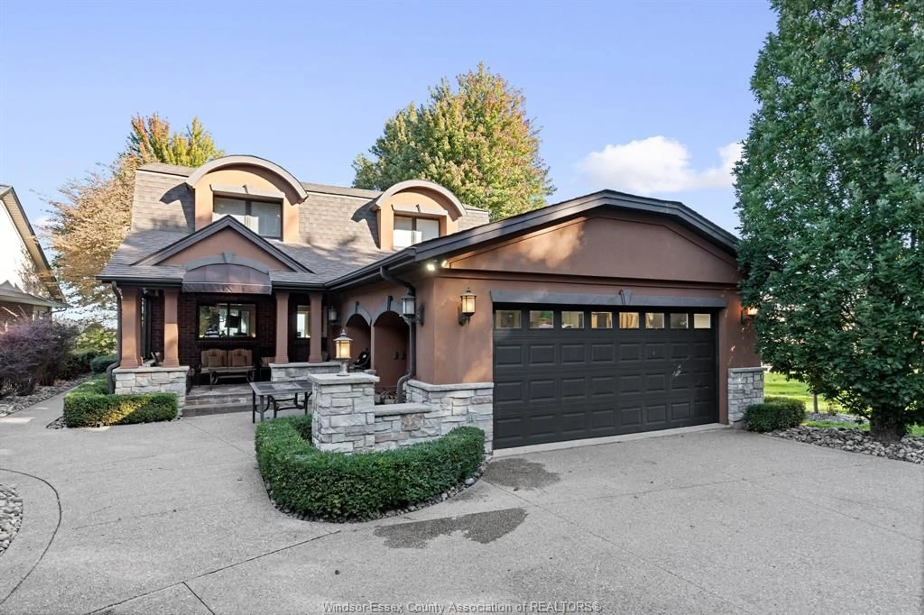 Home with brick exterior material, street for 189 LAKEVIEW Dr, Belle River Ontario N8L 0M3