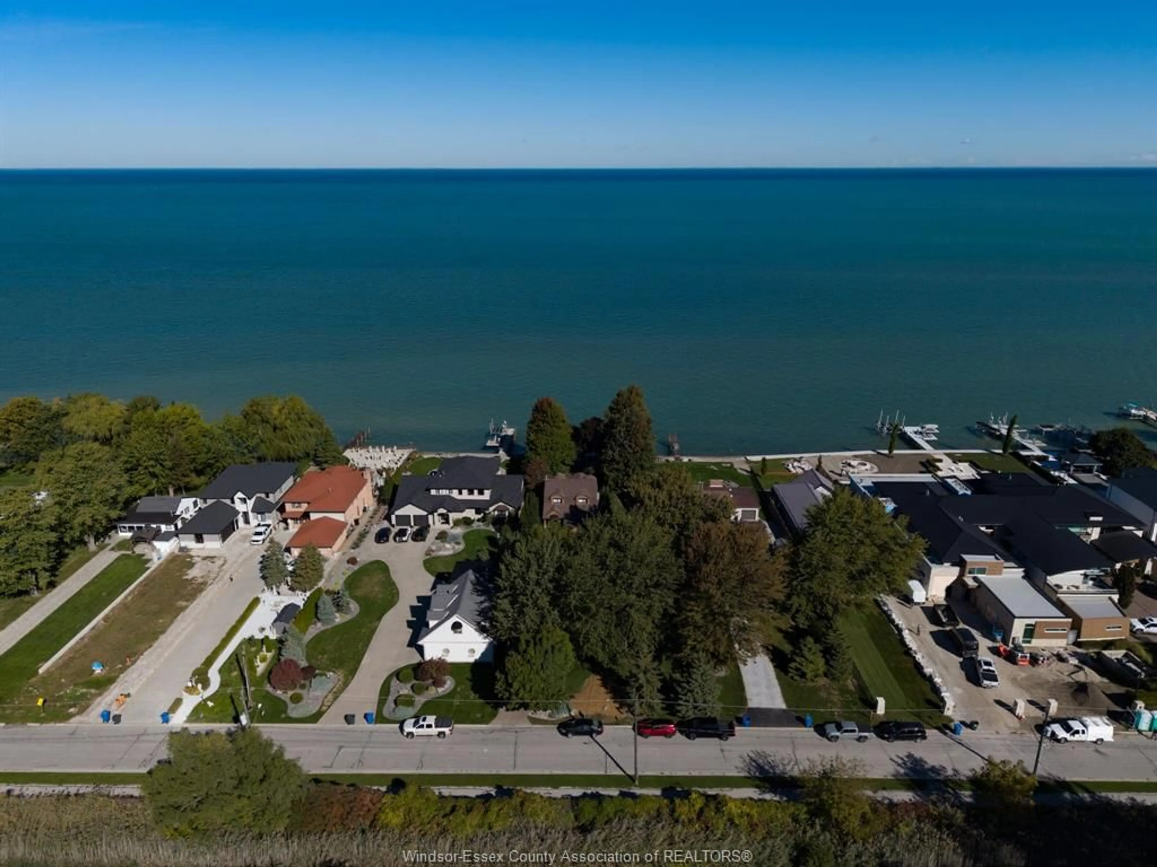 A pic from outside/outdoor area/front of a property/back of a property/a pic from drone, water/lake/river/ocean view for 189 LAKEVIEW Dr, Belle River Ontario N8L 0M3