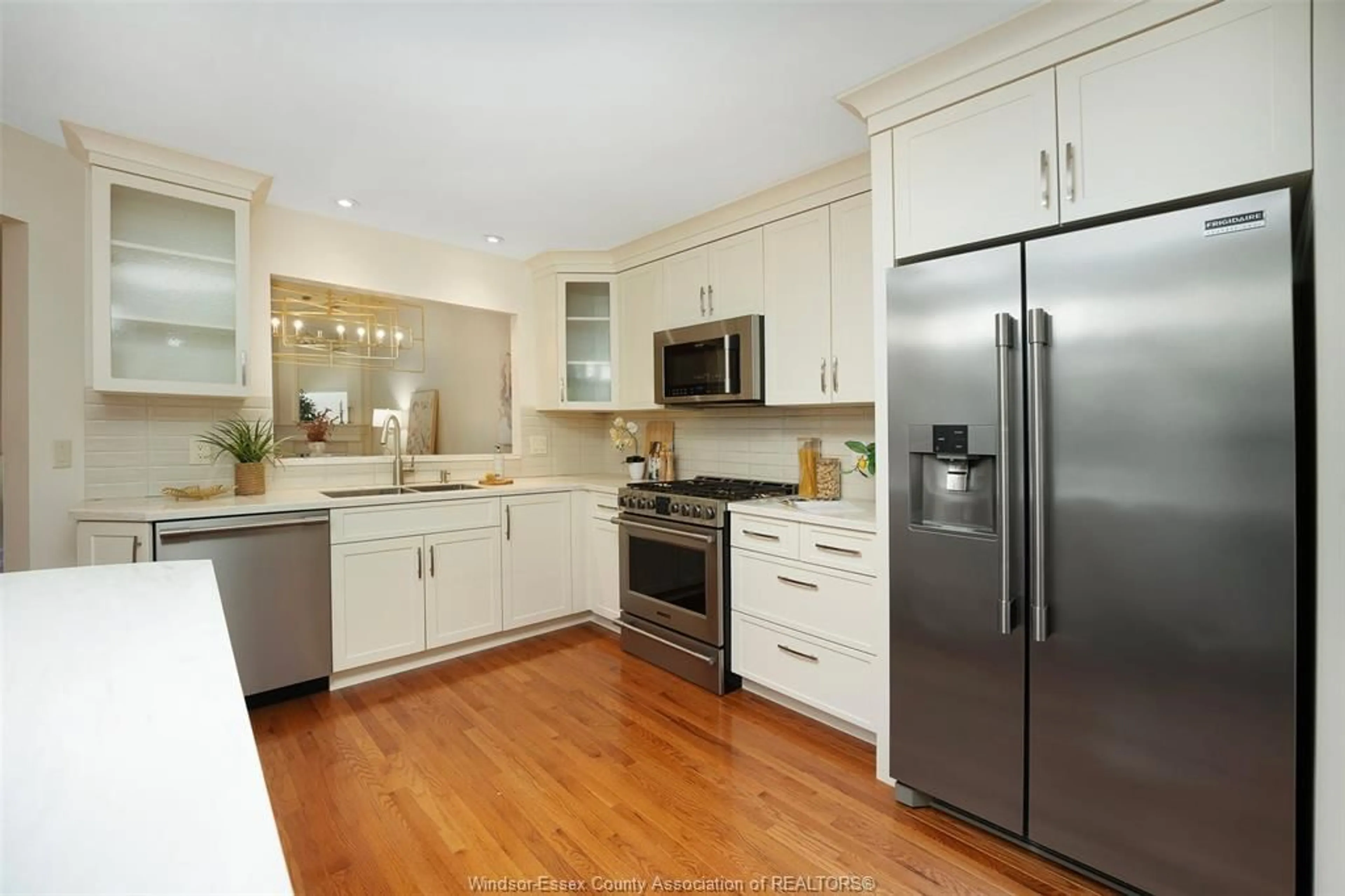 Open concept kitchen, unknown for 46 CHEROKEE Lane, Leamington Ontario N8H 5H8