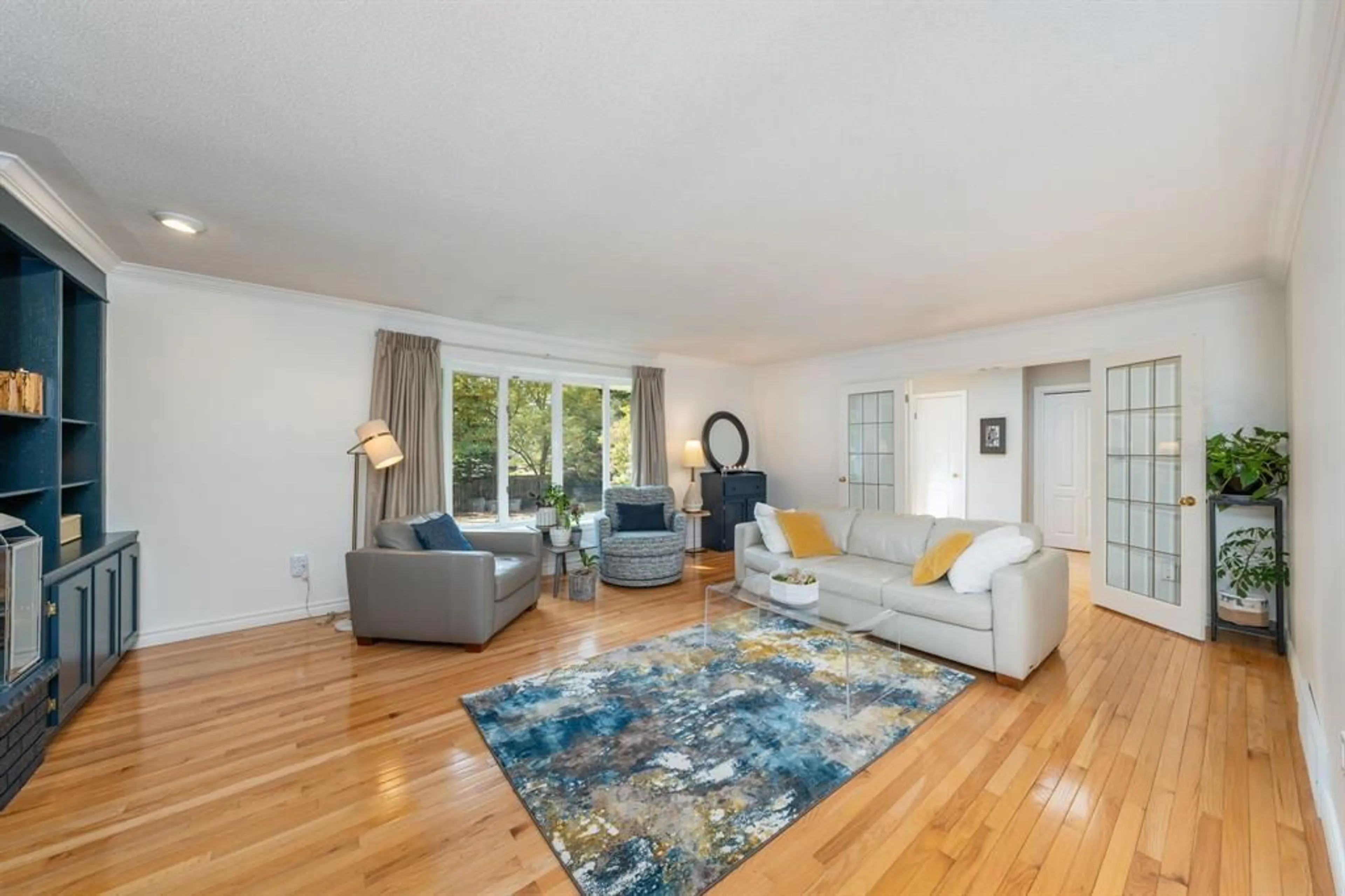 Living room with furniture, unknown for 1736 Smith Lane, Sarnia Ontario N7S 3S8