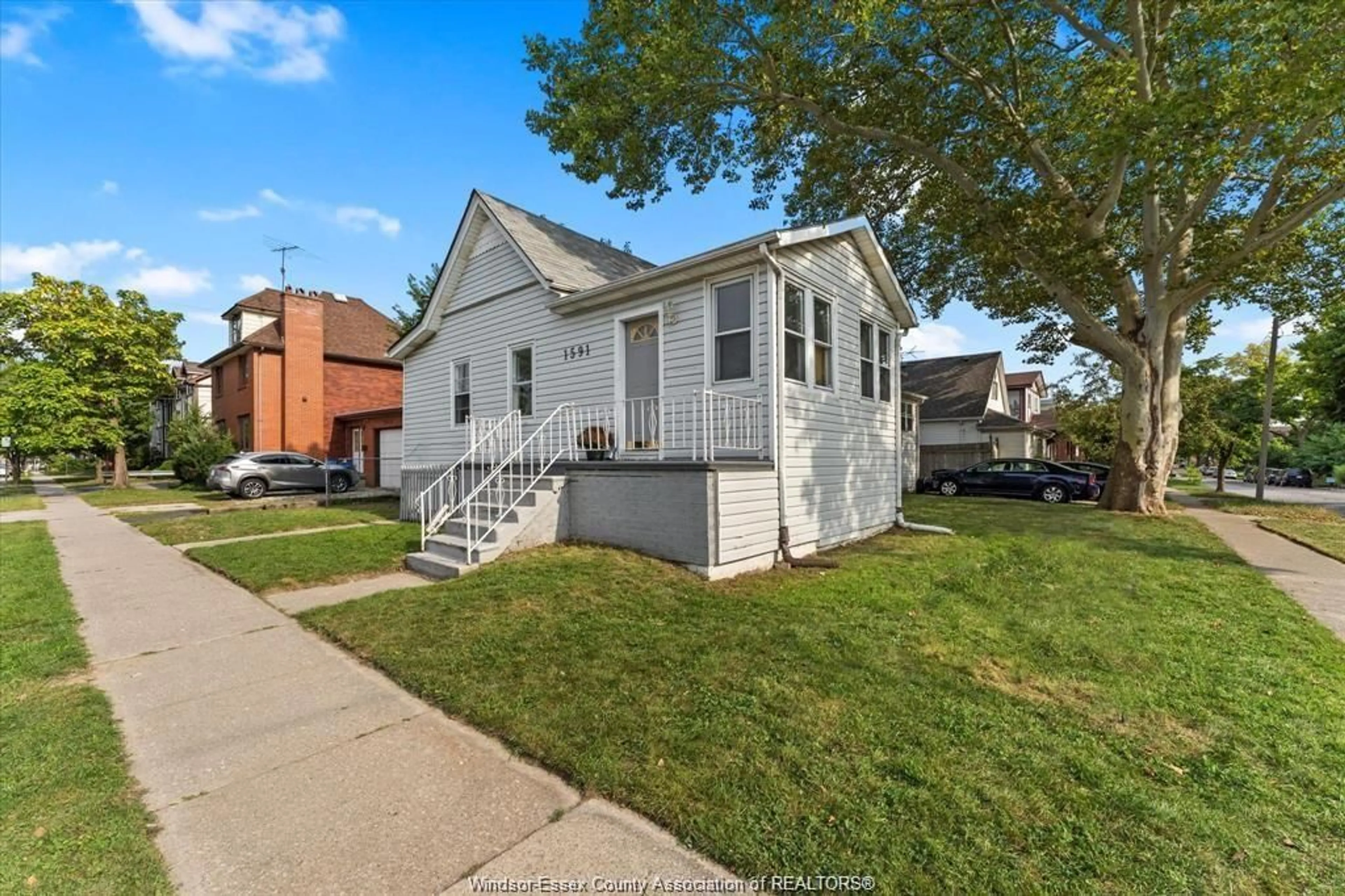 Unknown for 1591 MARTINDALE St, Windsor Ontario N9B 1G5
