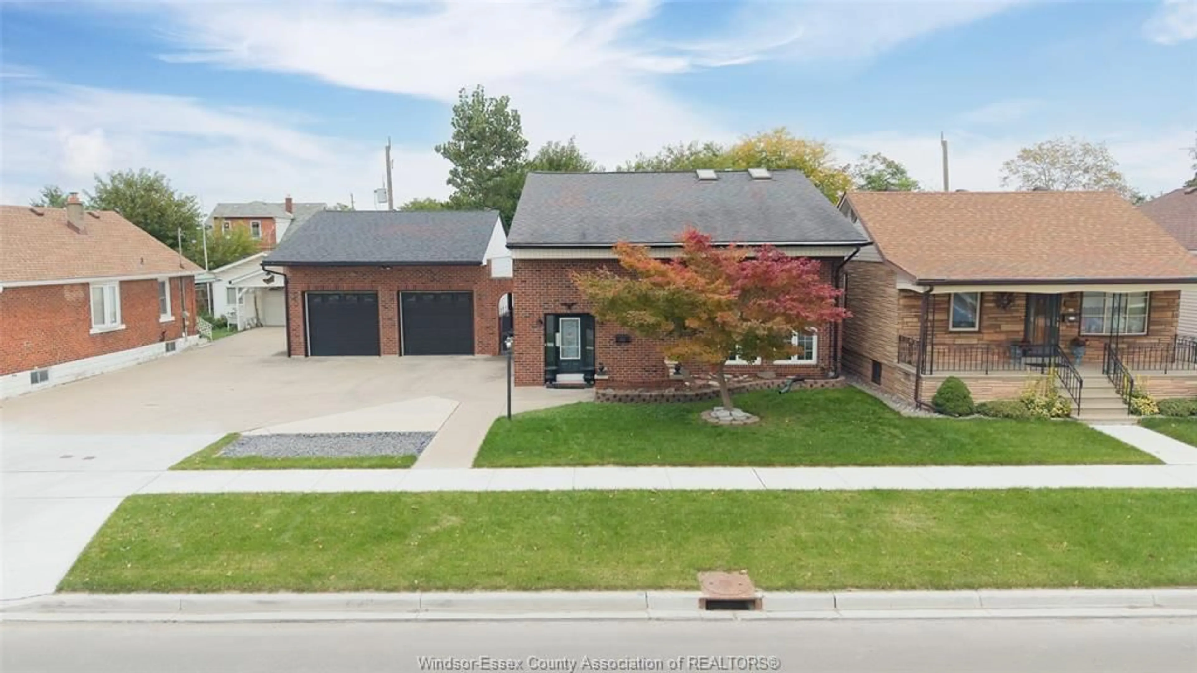 Home with brick exterior material, street for 1850 ST LUKE Rd, Windsor Ontario N8W 3W7