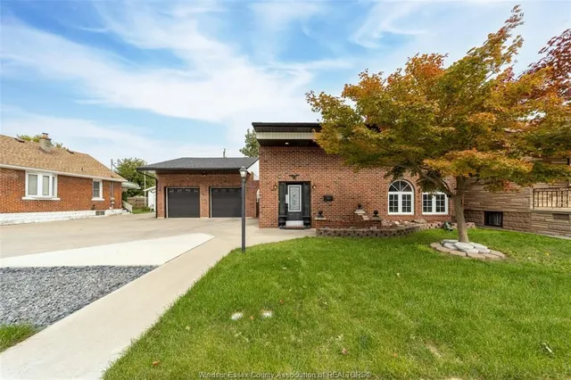 1850 ST LUKE Rd, Windsor 2