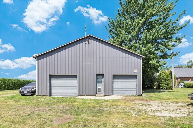 4979 Lambton Line, Dawn-Euphemia 4