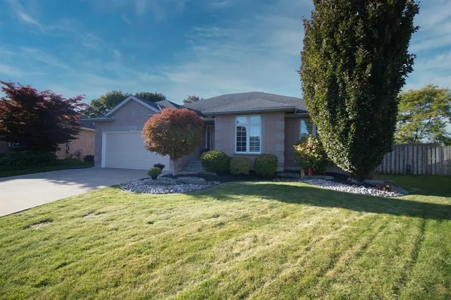 165 ALEX CAMERON Crt, Sarnia 2