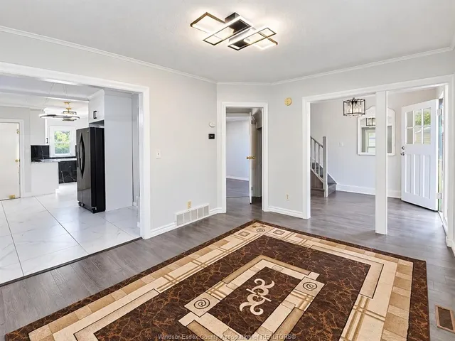 502 MCKAY, Windsor 4