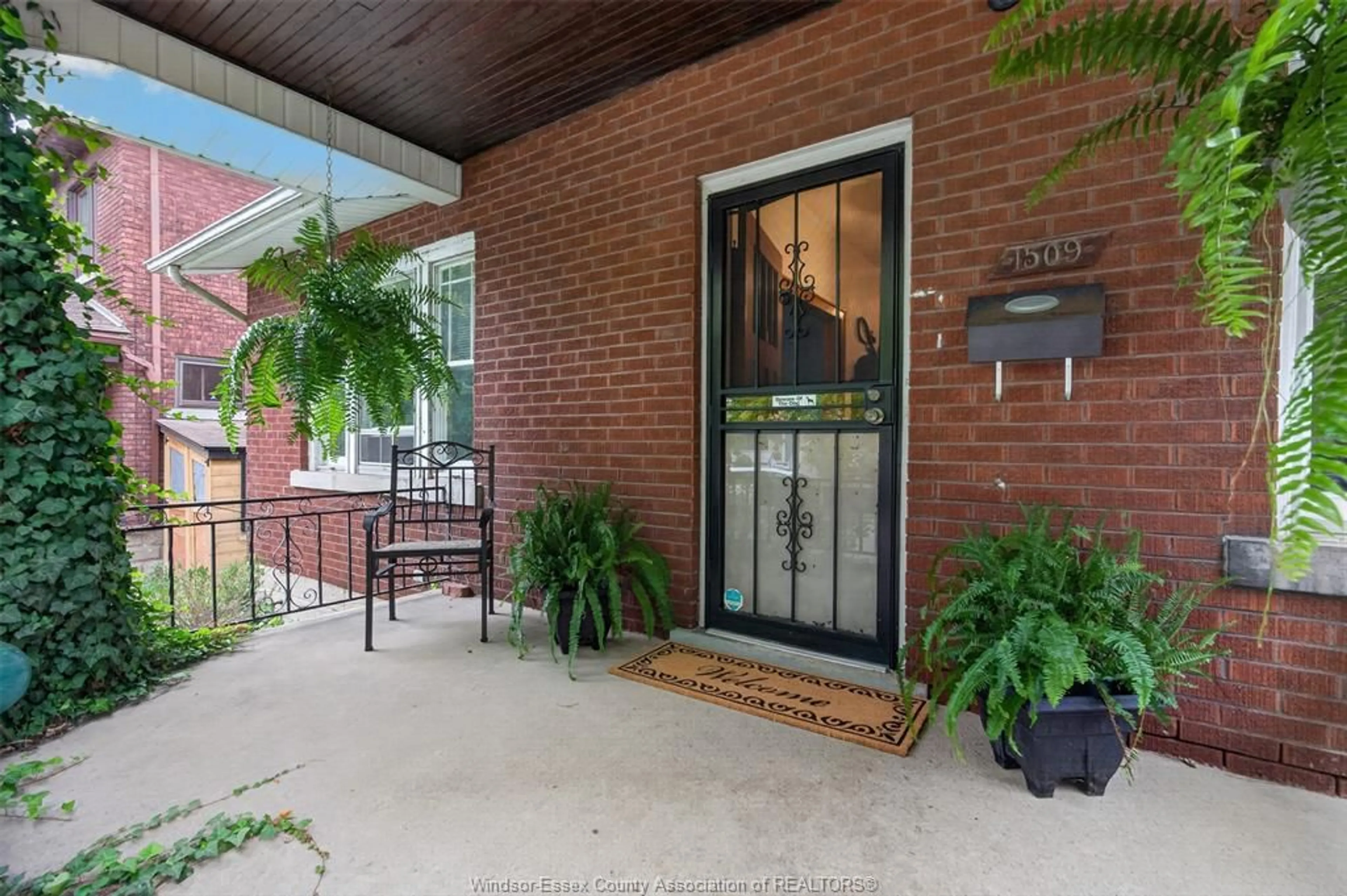 Unknown for 1509 CHURCH St, Windsor Ontario N8X 1V4