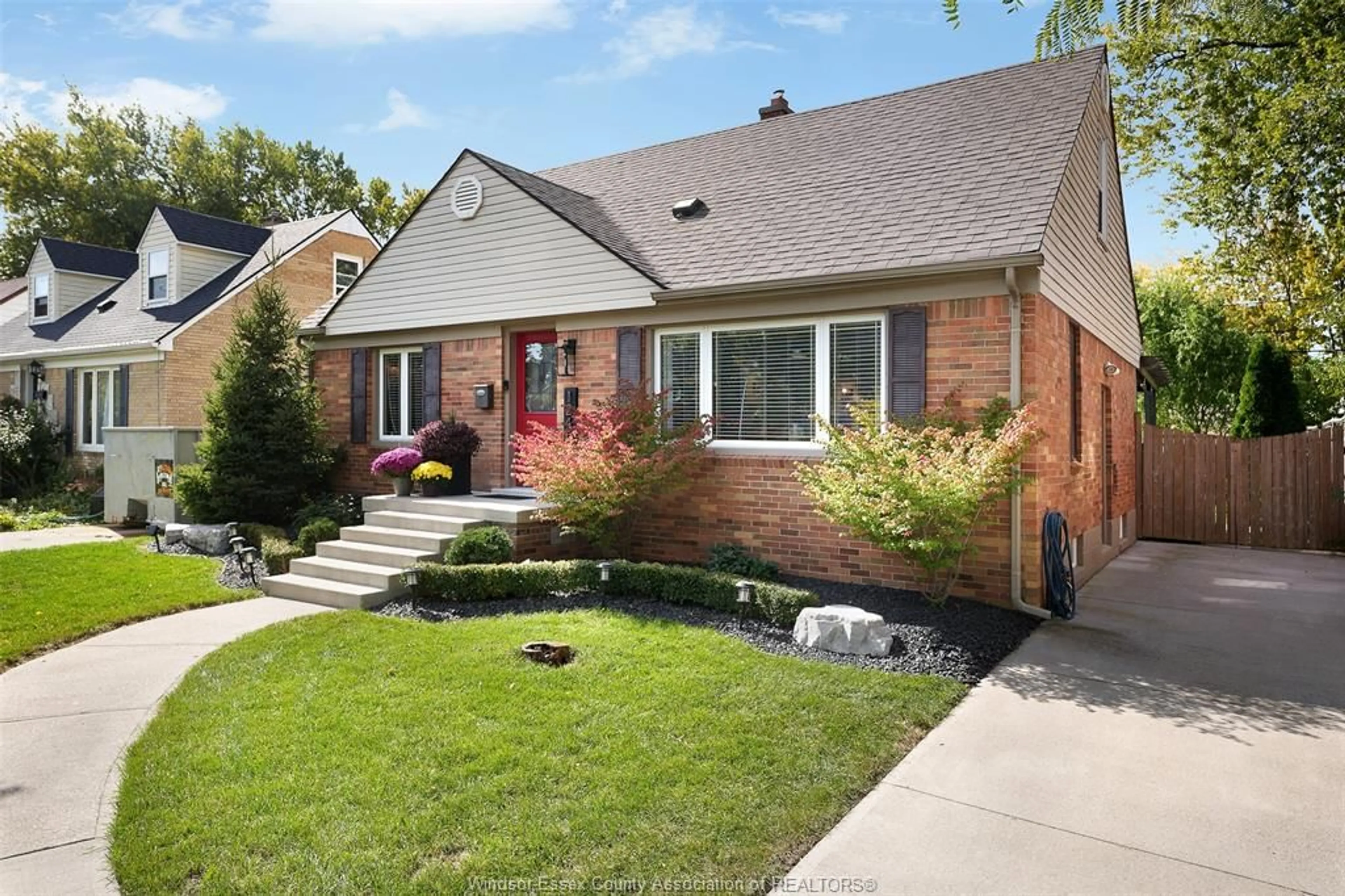 Unknown for 1245 Fairview Blvd, Windsor Ontario N8S 3E8