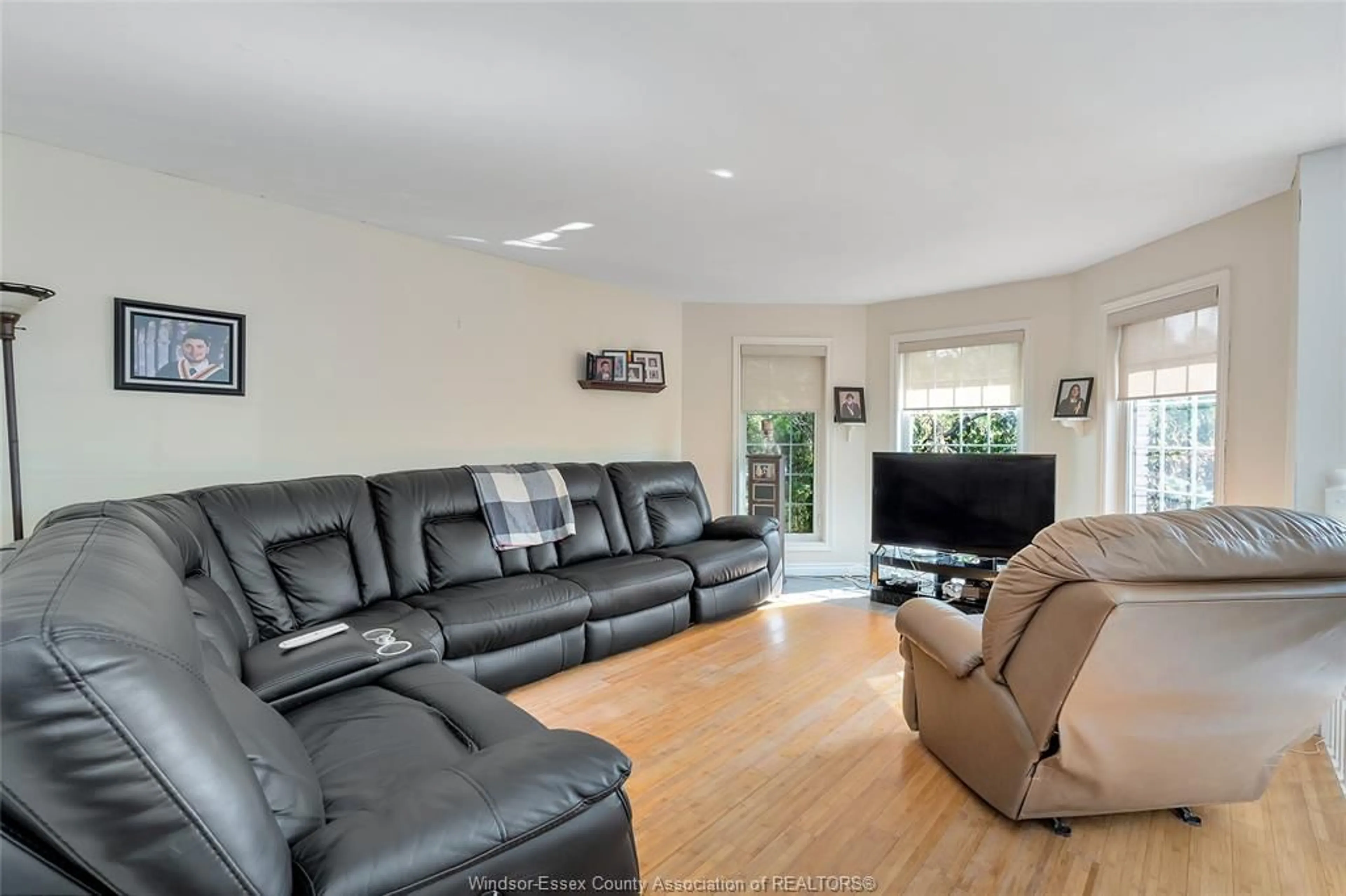 Living room with furniture, unknown for 24 MATIER, Wheatley Ontario N0P 2P0