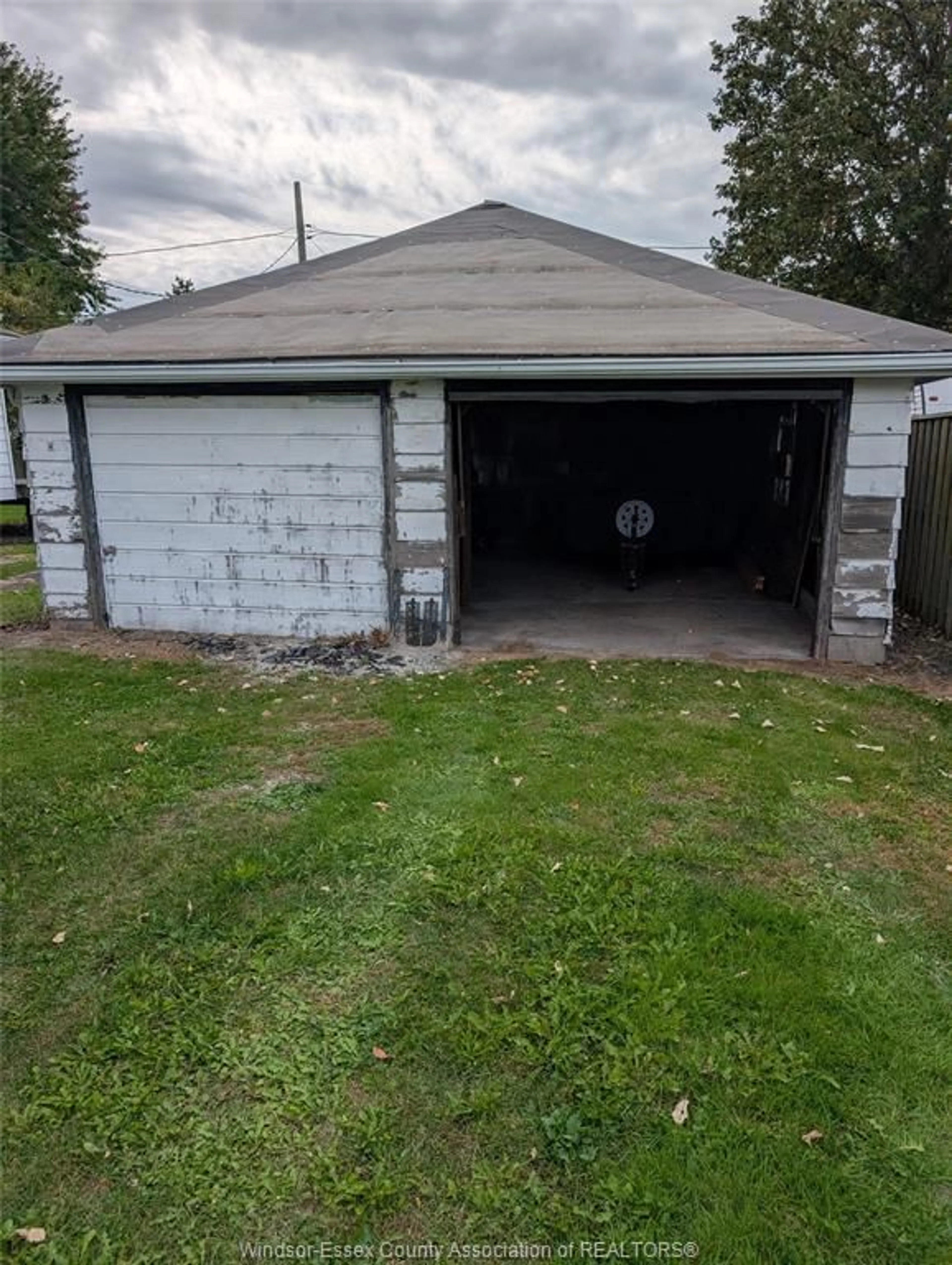 Shed for 3377 BLISS Rd, Windsor Ontario N8W 3B4