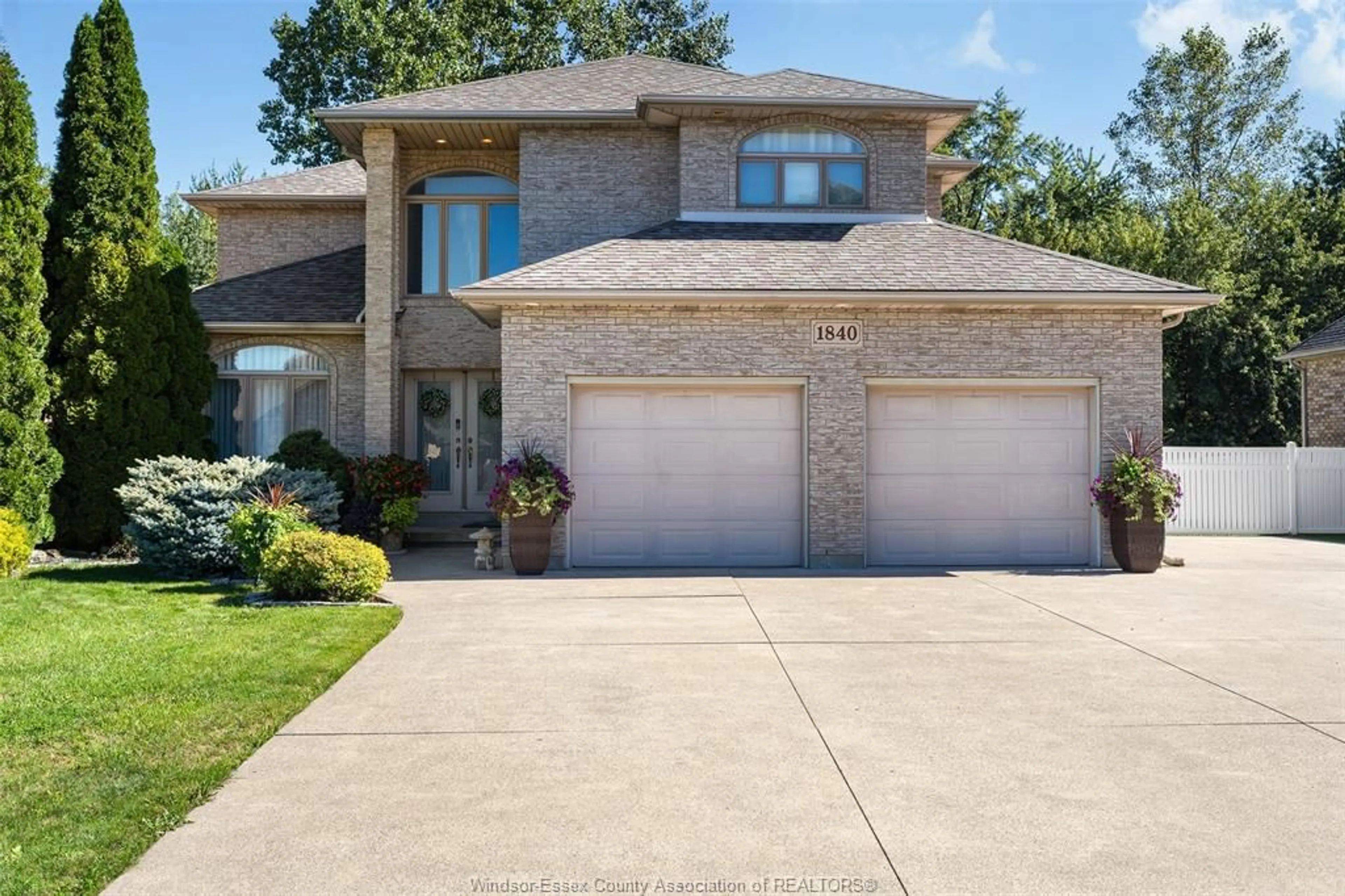 Home with brick exterior material, street for 1840 DESLIPPE Dr, Tecumseh Ontario N9K 1C6