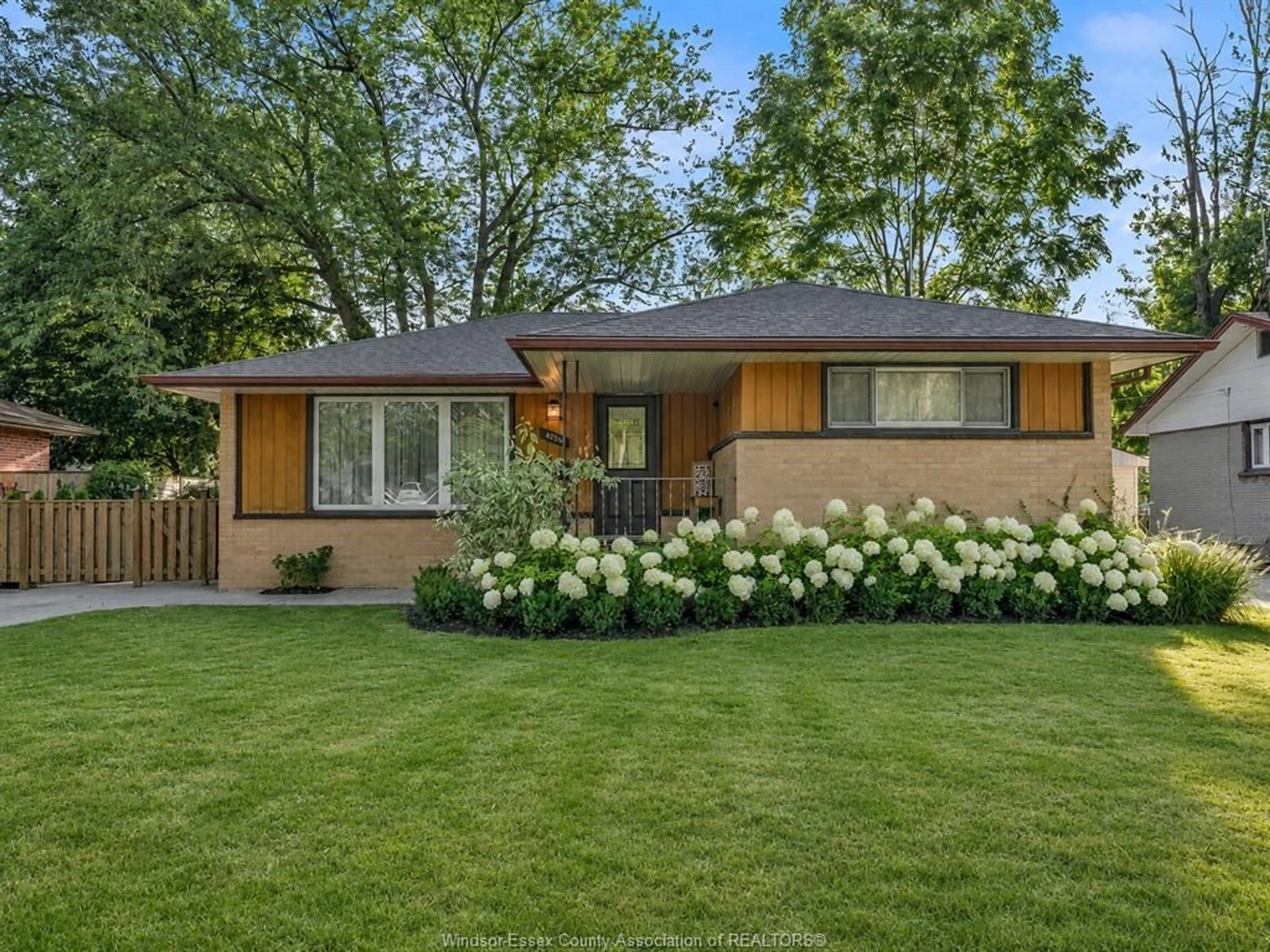 Home with brick exterior material, street for 4255 LONGFELLOW, Windsor Ontario N9G 2B5