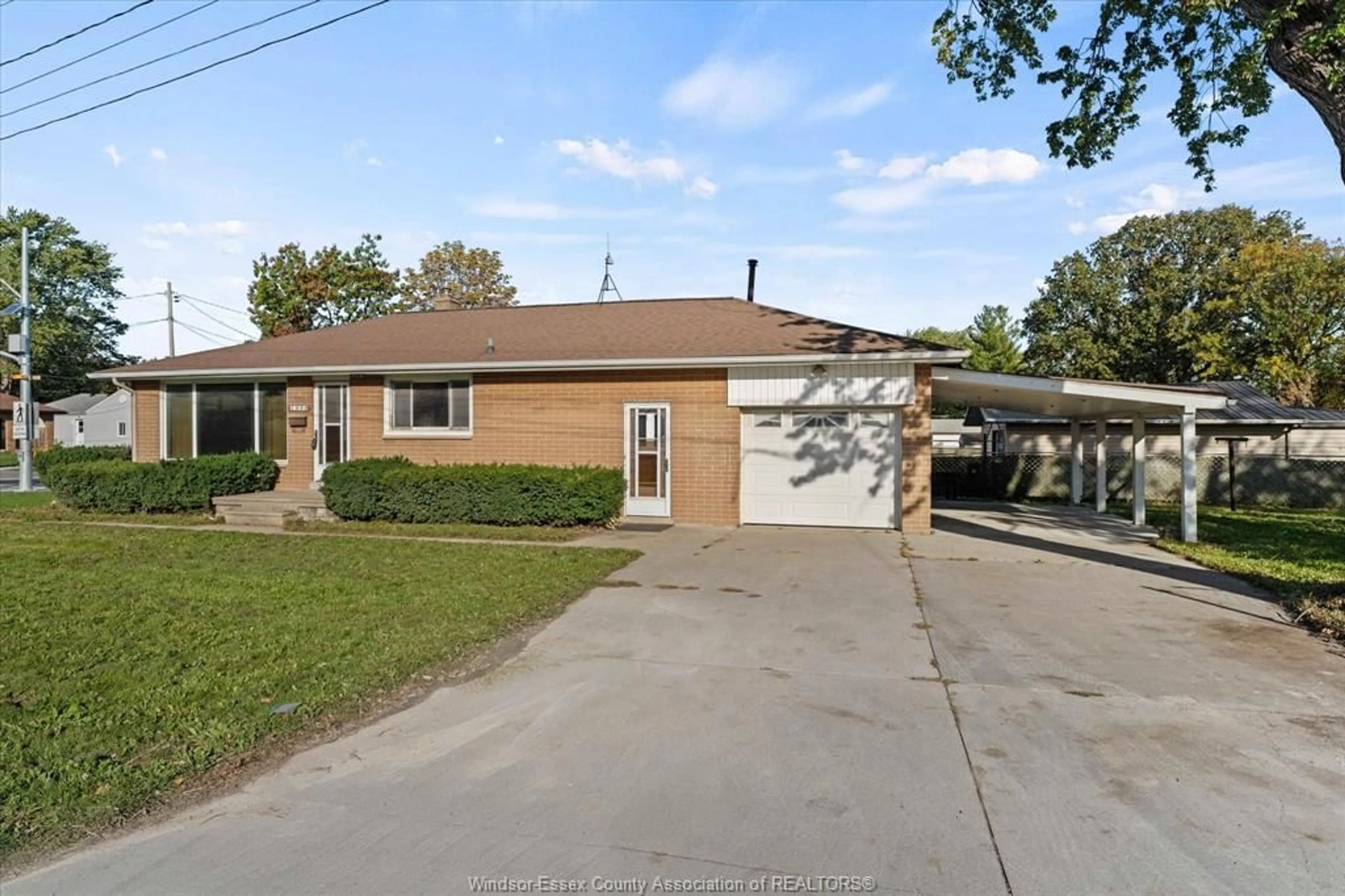 Home with brick exterior material, street for 1898 JEFFERSON, Windsor Ontario N8T 2V8