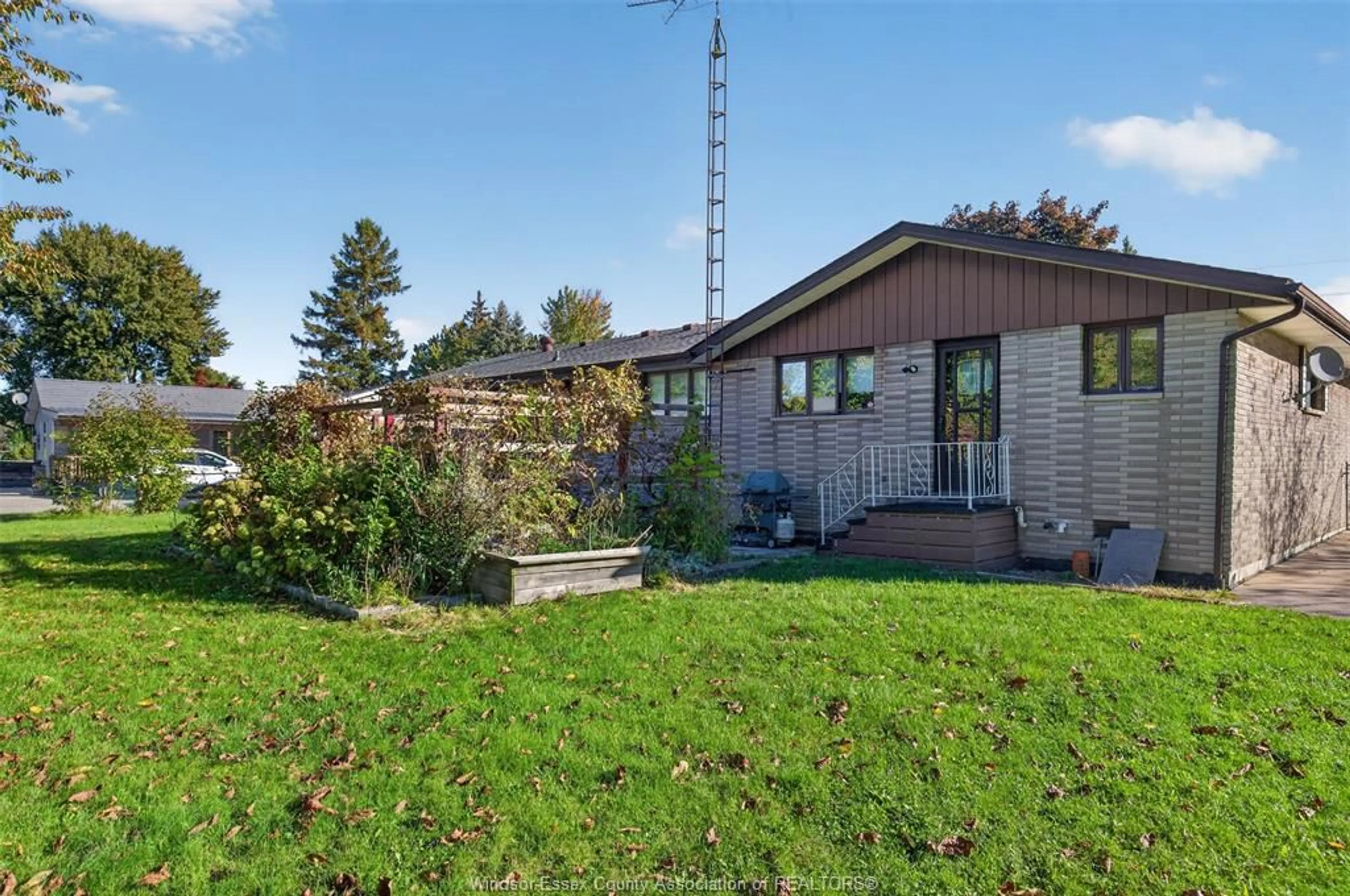 A pic from outside/outdoor area/front of a property/back of a property/a pic from drone, unknown for 2441 LESPERANCE, Tecumseh Ontario N8N 2X1