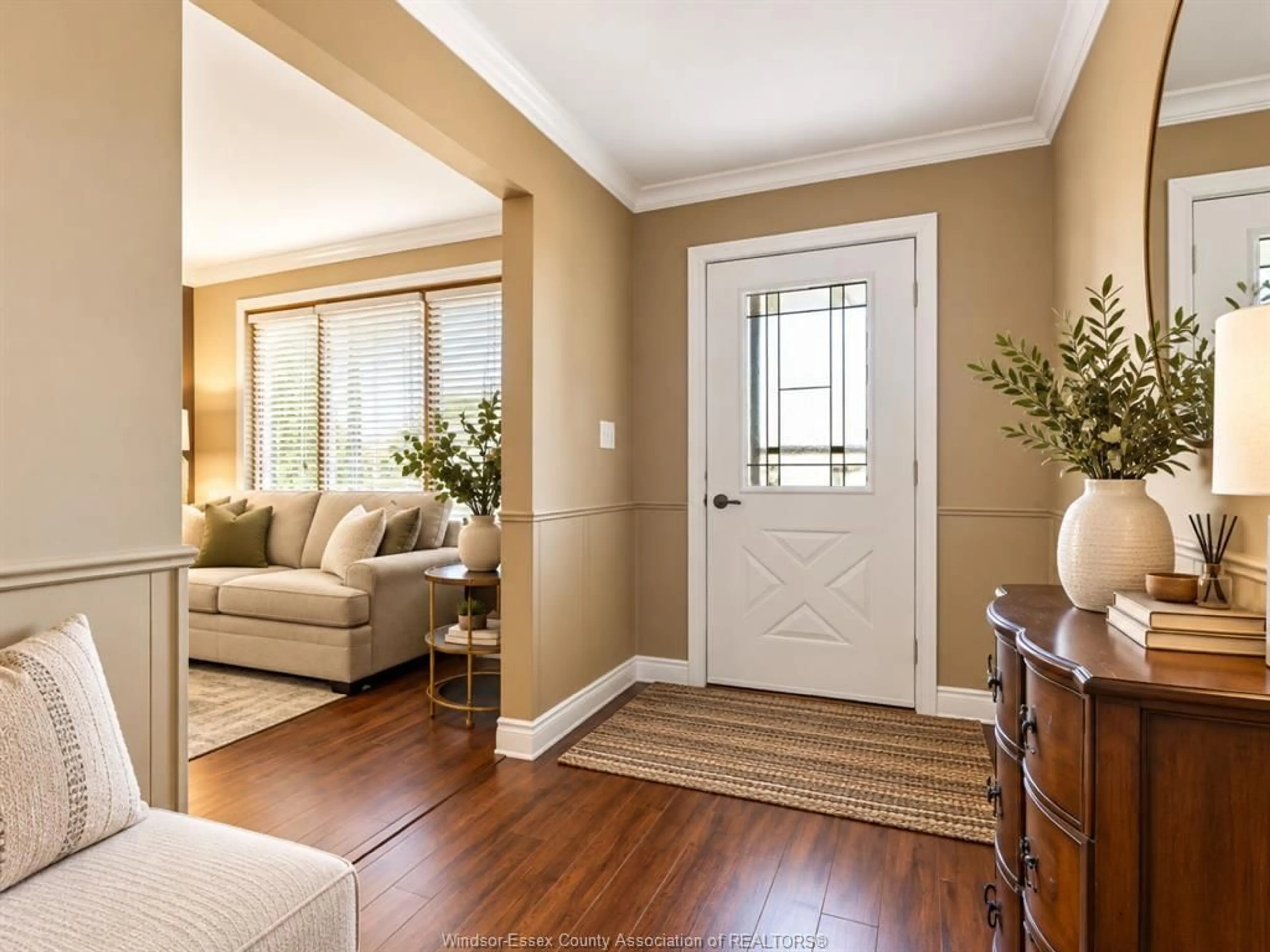 Indoor entryway for 1438 RUSHWOOD Cres, LaSalle Ontario N9H 2B2