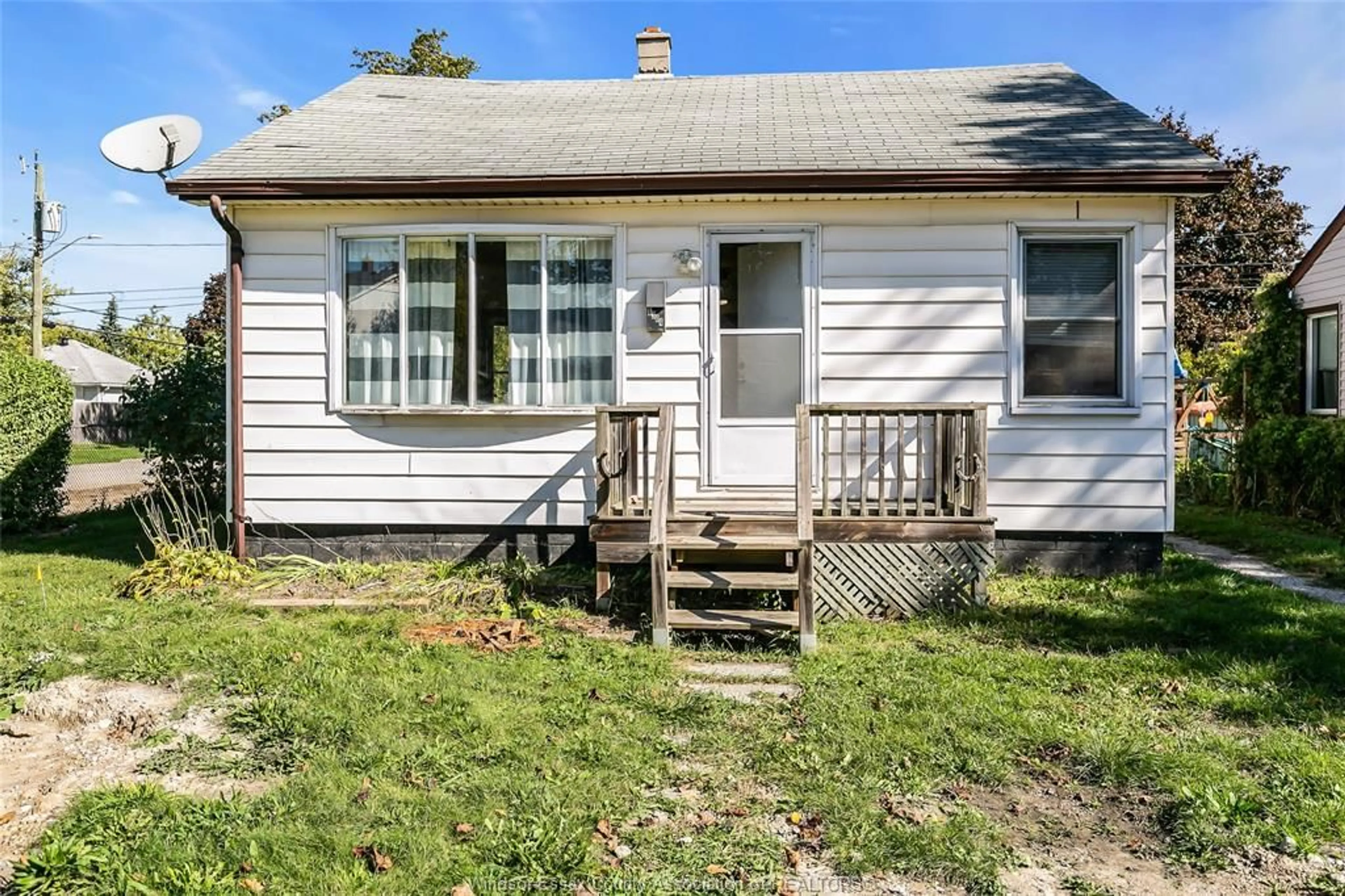 Unknown for 1304 CENTRAL Ave, Windsor Ontario N8Y 3V4