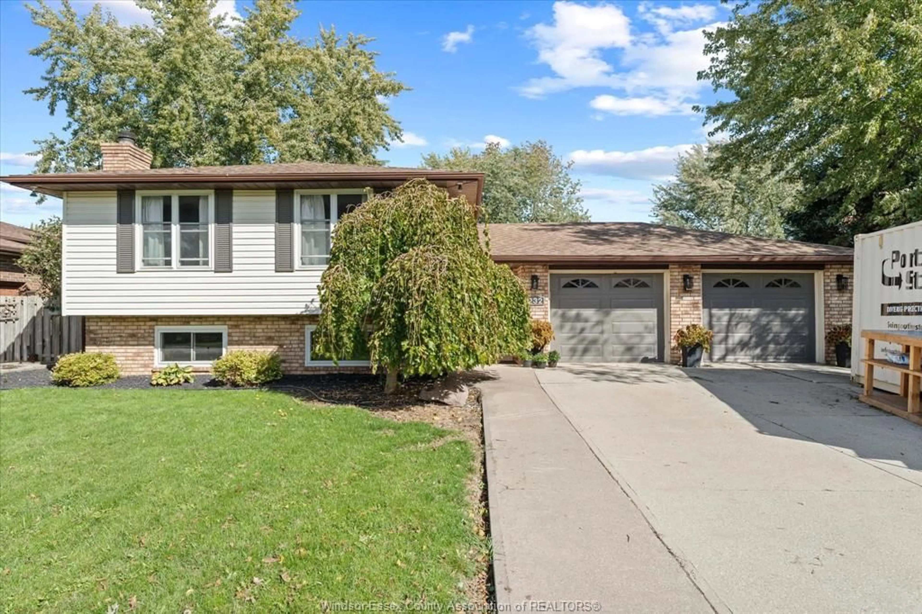 Home with vinyl exterior material, unknown for 232 GREENWOOD Cres, Lakeshore Ontario N8L 1C4