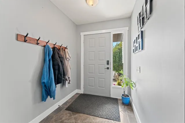 232 GREENWOOD Cres, Lakeshore 4