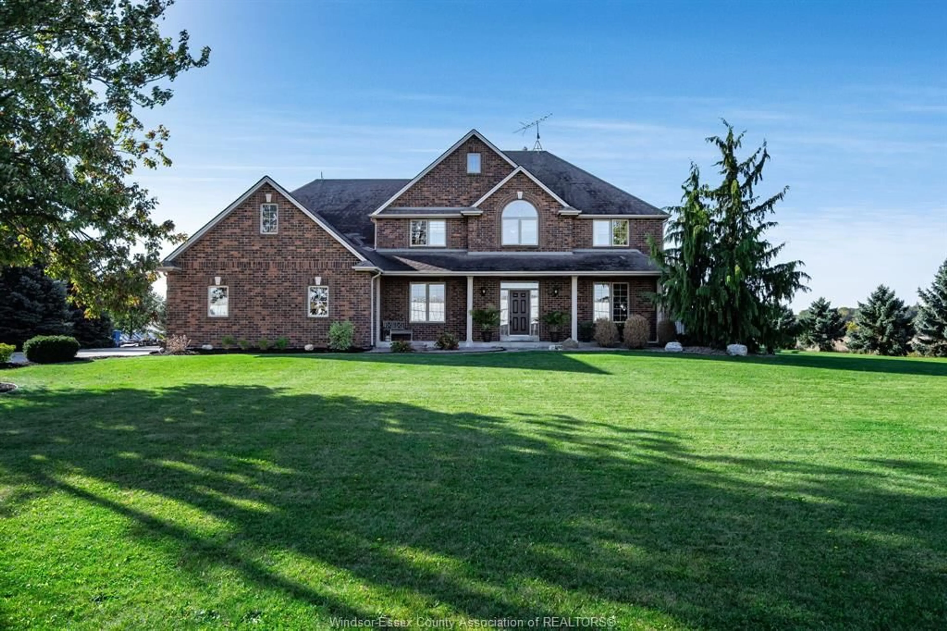 Home with brick exterior material, unknown for 901 Road 2, Kingsville Ontario N9Y 3E4
