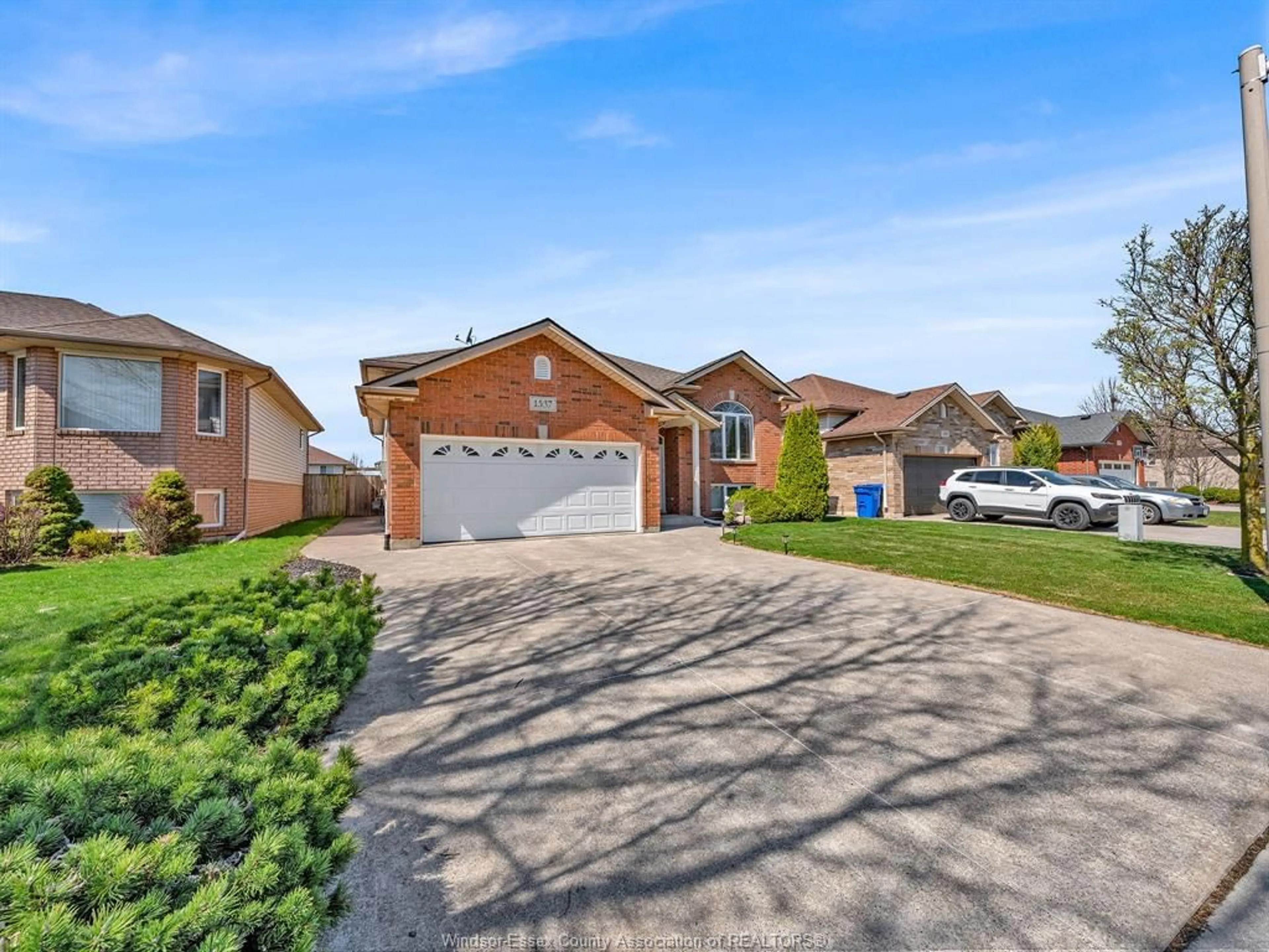 Unknown for 1537 MORNINGSTAR, Windsor Ontario N8P 1R1