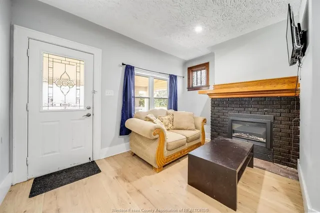 1408 DOUGALL Ave, Windsor 5