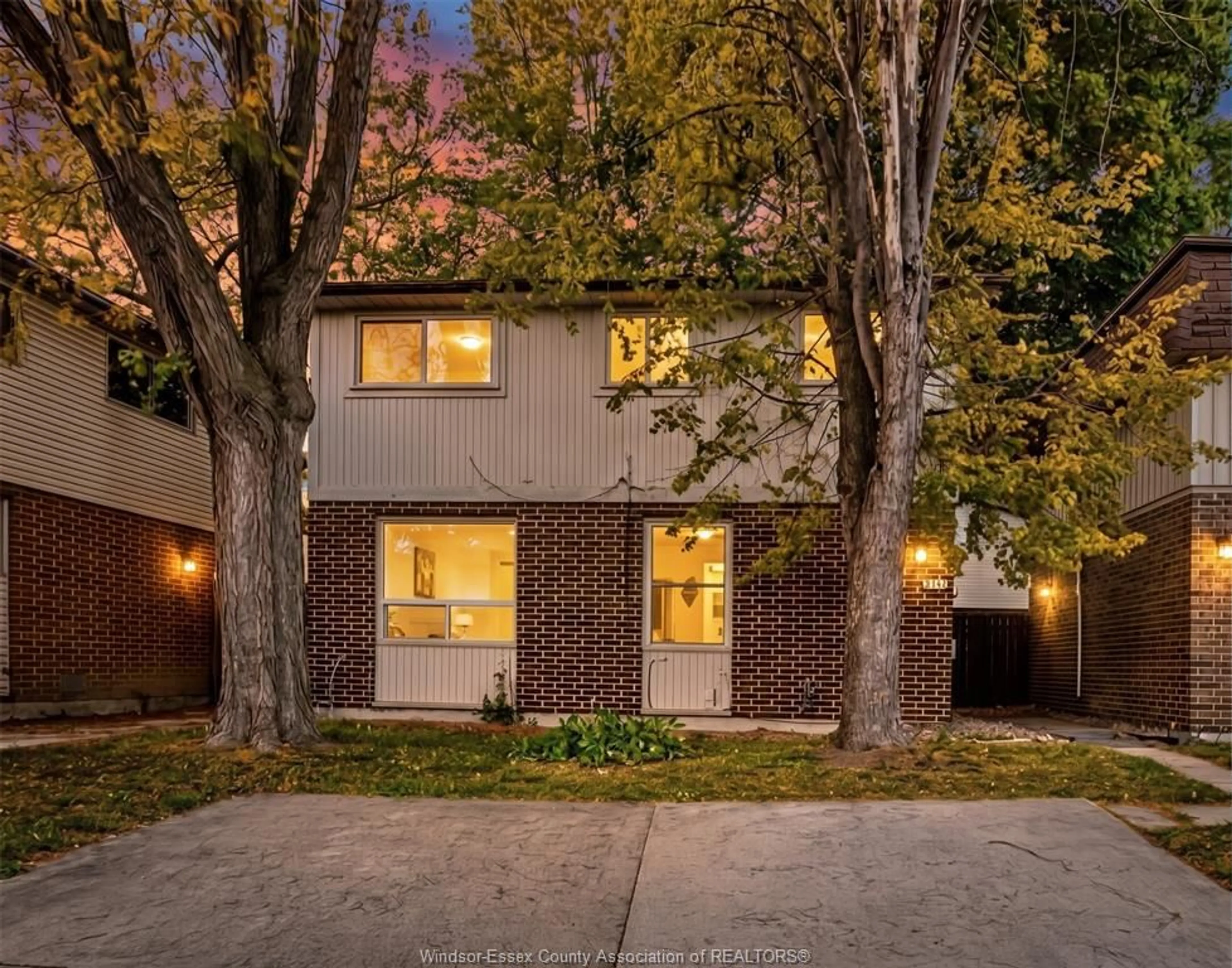 Home with brick exterior material, street for 9370 AIRE Crt, Windsor Ontario N8S 4E6