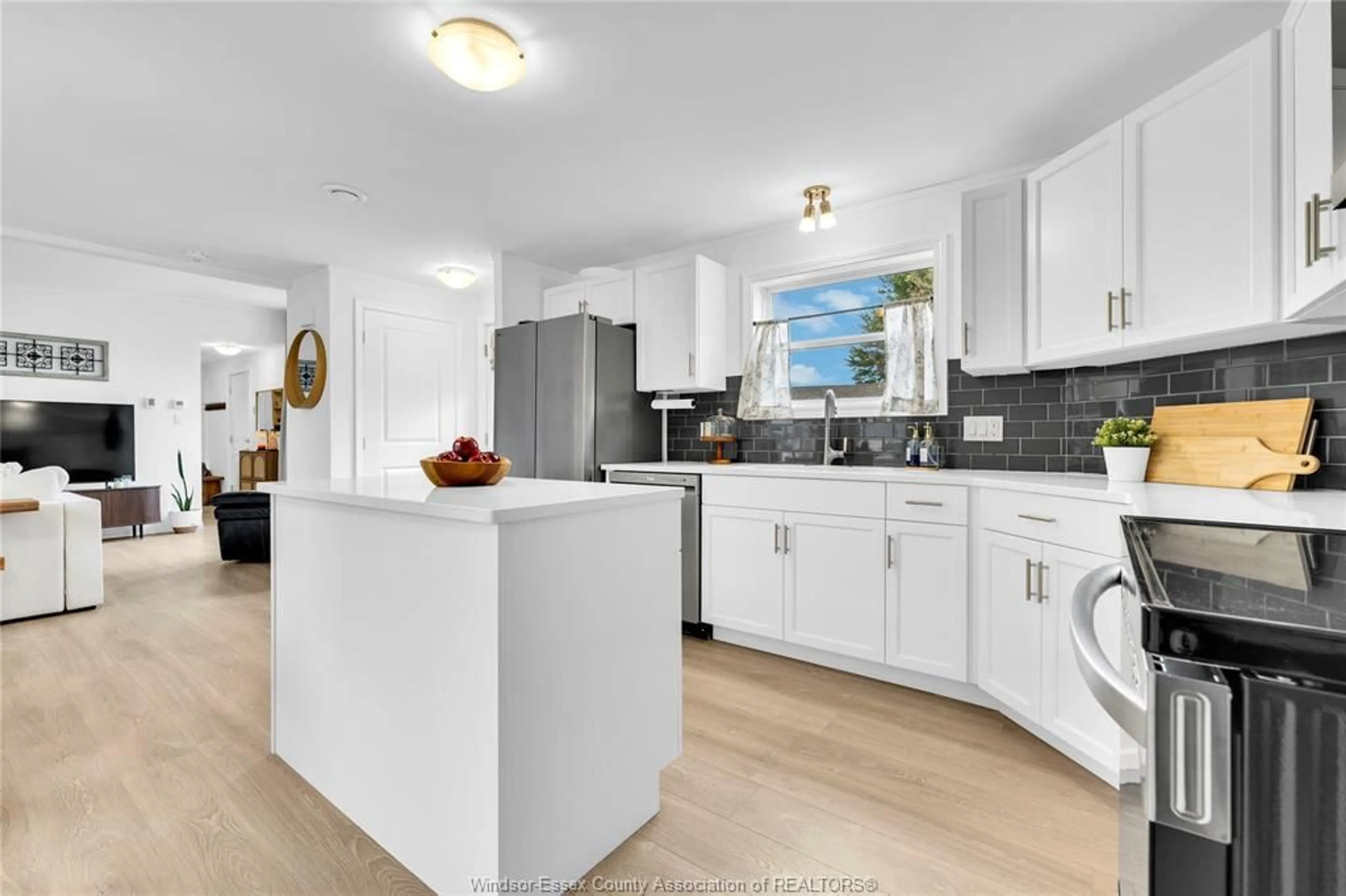 Open concept kitchen, ceramic/tile floor for 14 DANA, Essex Ontario N8M 1Y9