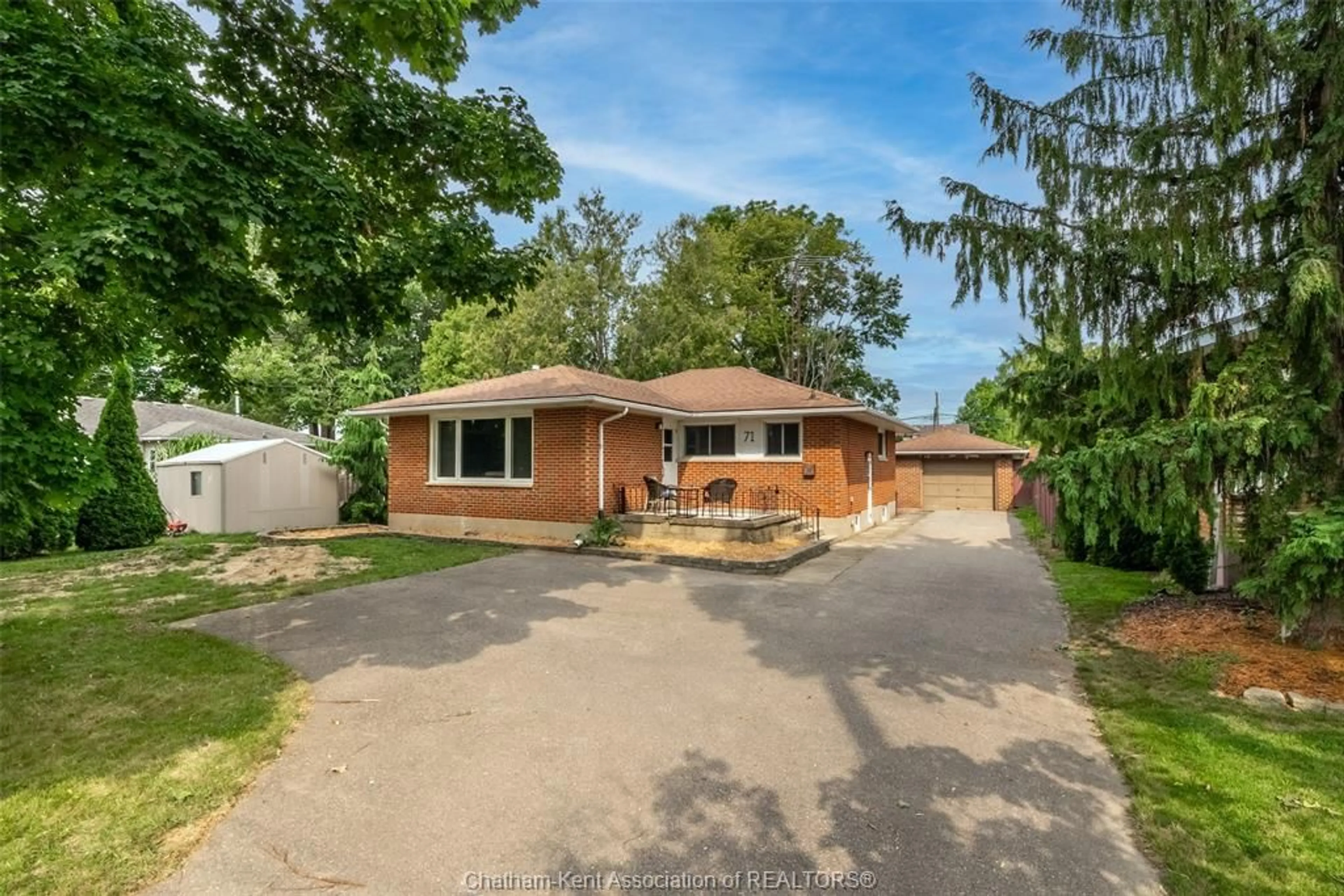 A pic from outside/outdoor area/front of a property/back of a property/a pic from drone, street for 71 McFarlane Ave, Chatham Ontario N7L 2K3
