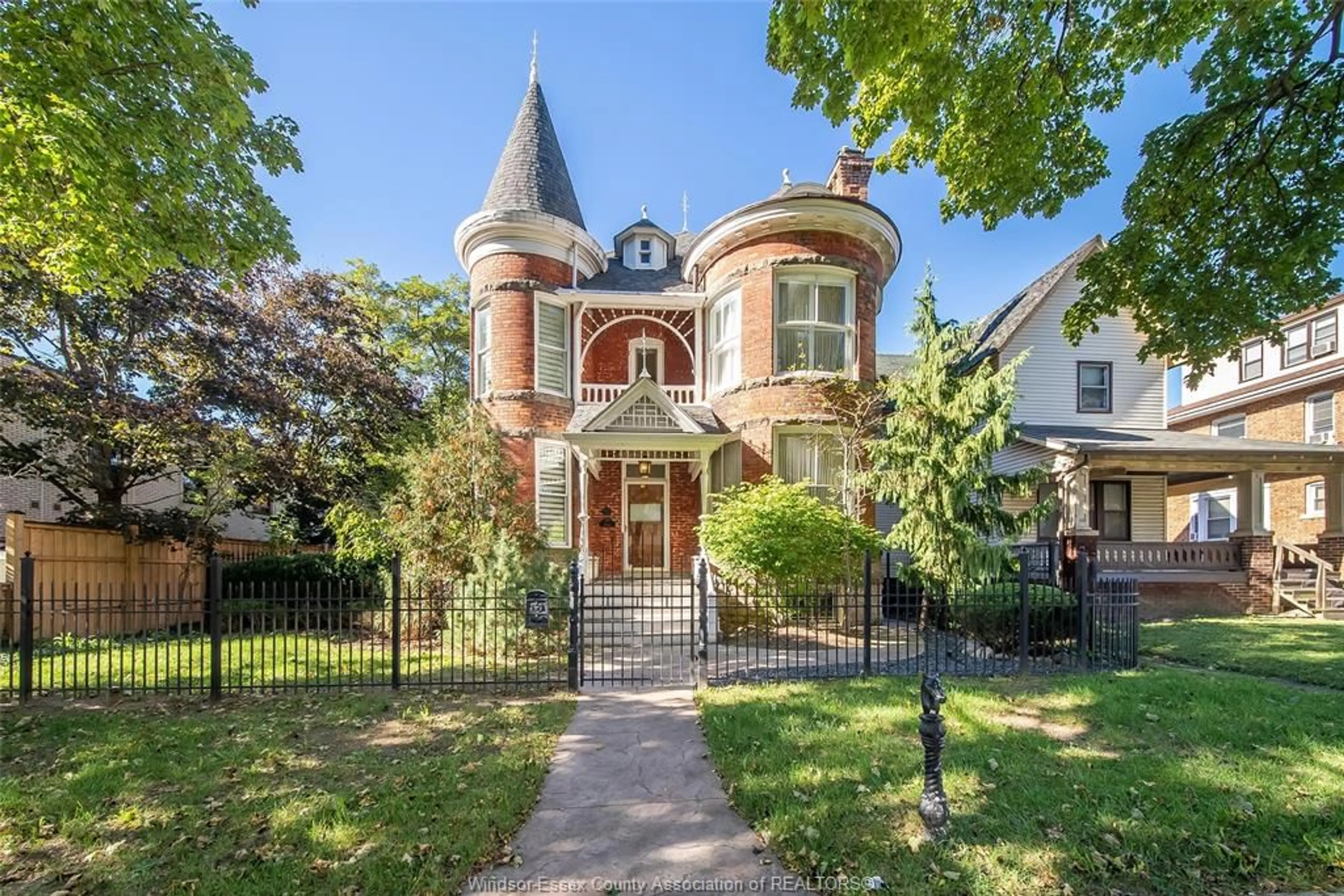 Home with brick exterior material, street for 719 VICTORIA, Windsor Ontario N9A 4N3