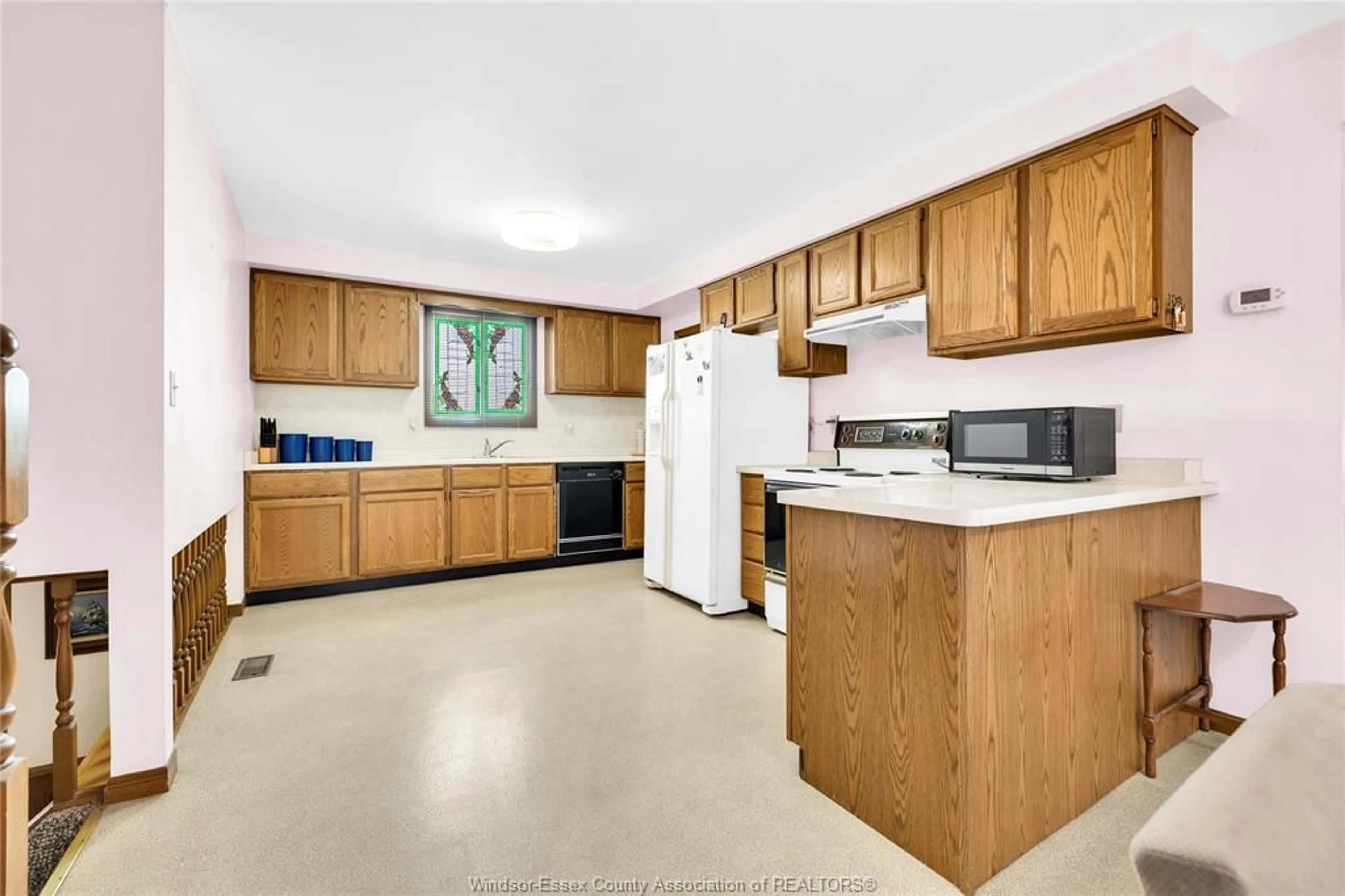 Standard kitchen, unknown for 1613 EVERTS, Windsor Ontario N9B 3E4