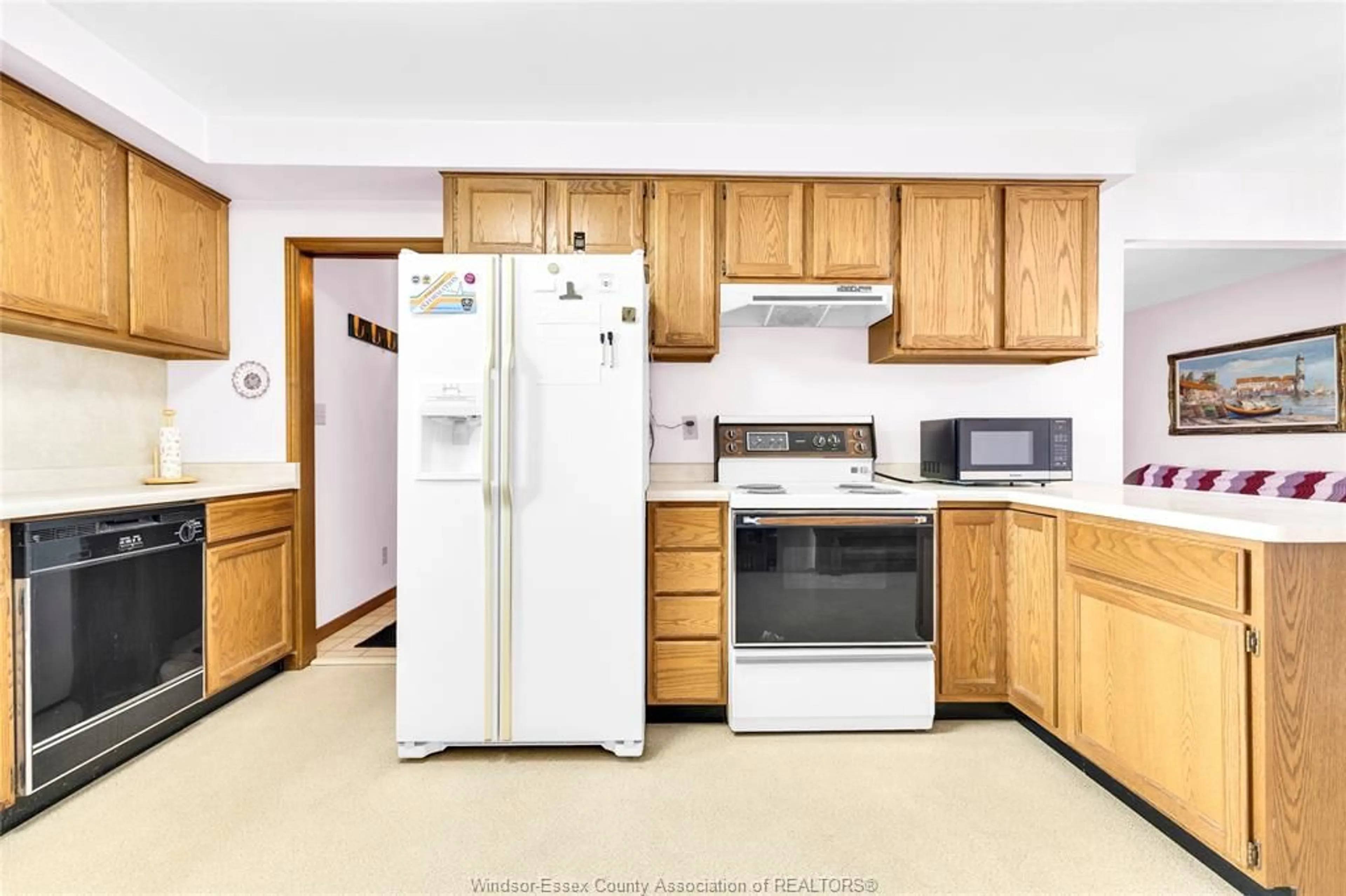 Standard kitchen, unknown for 1613 EVERTS, Windsor Ontario N9B 3E4