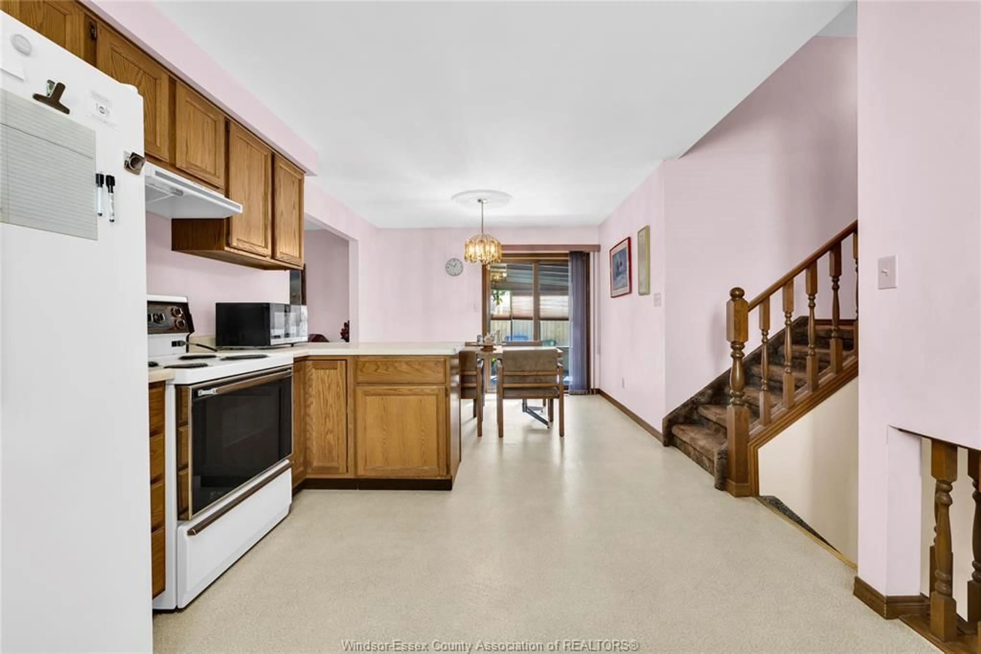 Unknown for 1613 EVERTS, Windsor Ontario N9B 3E4