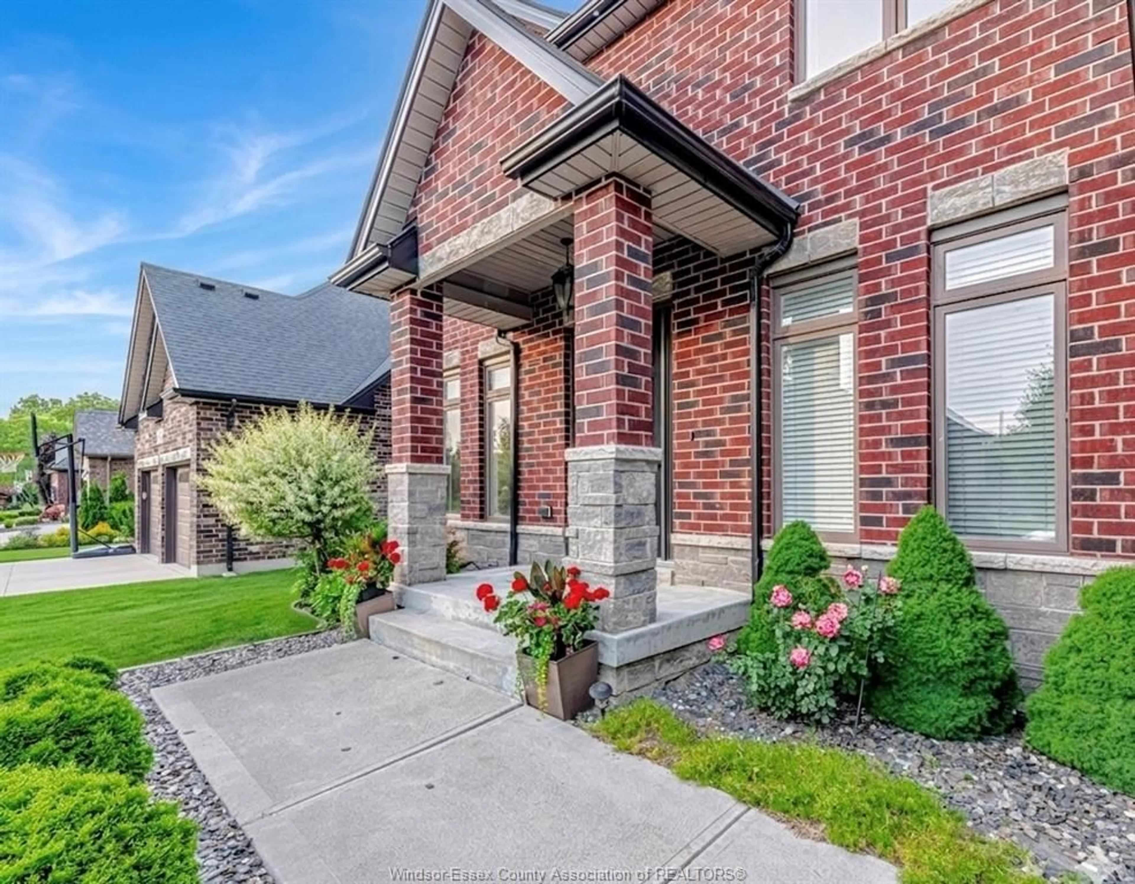 Home with brick exterior material, street for 4146 DAYTONA Ave, LaSalle Ontario N9H 0G8