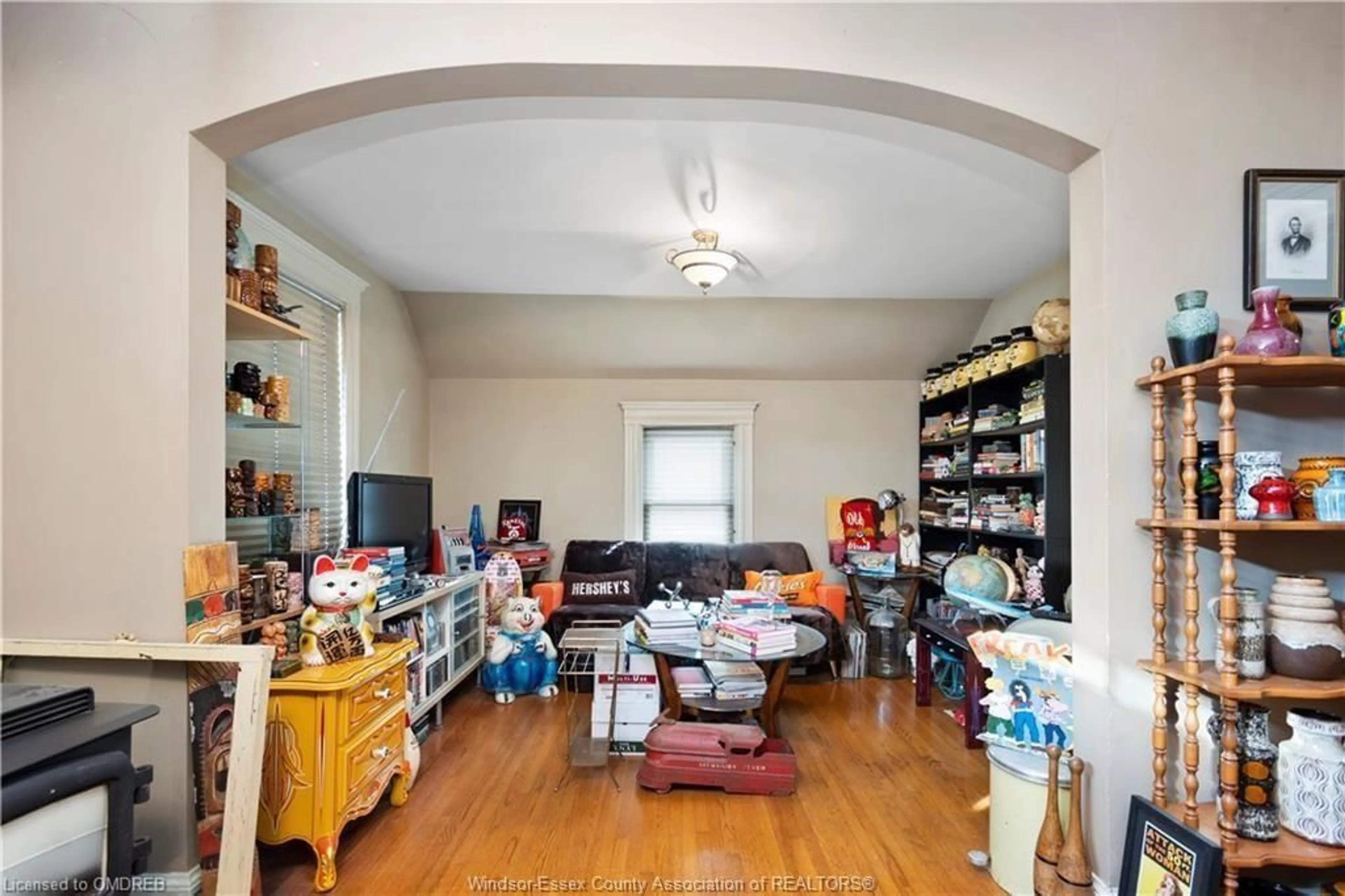 Unknown for 39 RUSSELL St, Leamington Ontario N8H 1V1