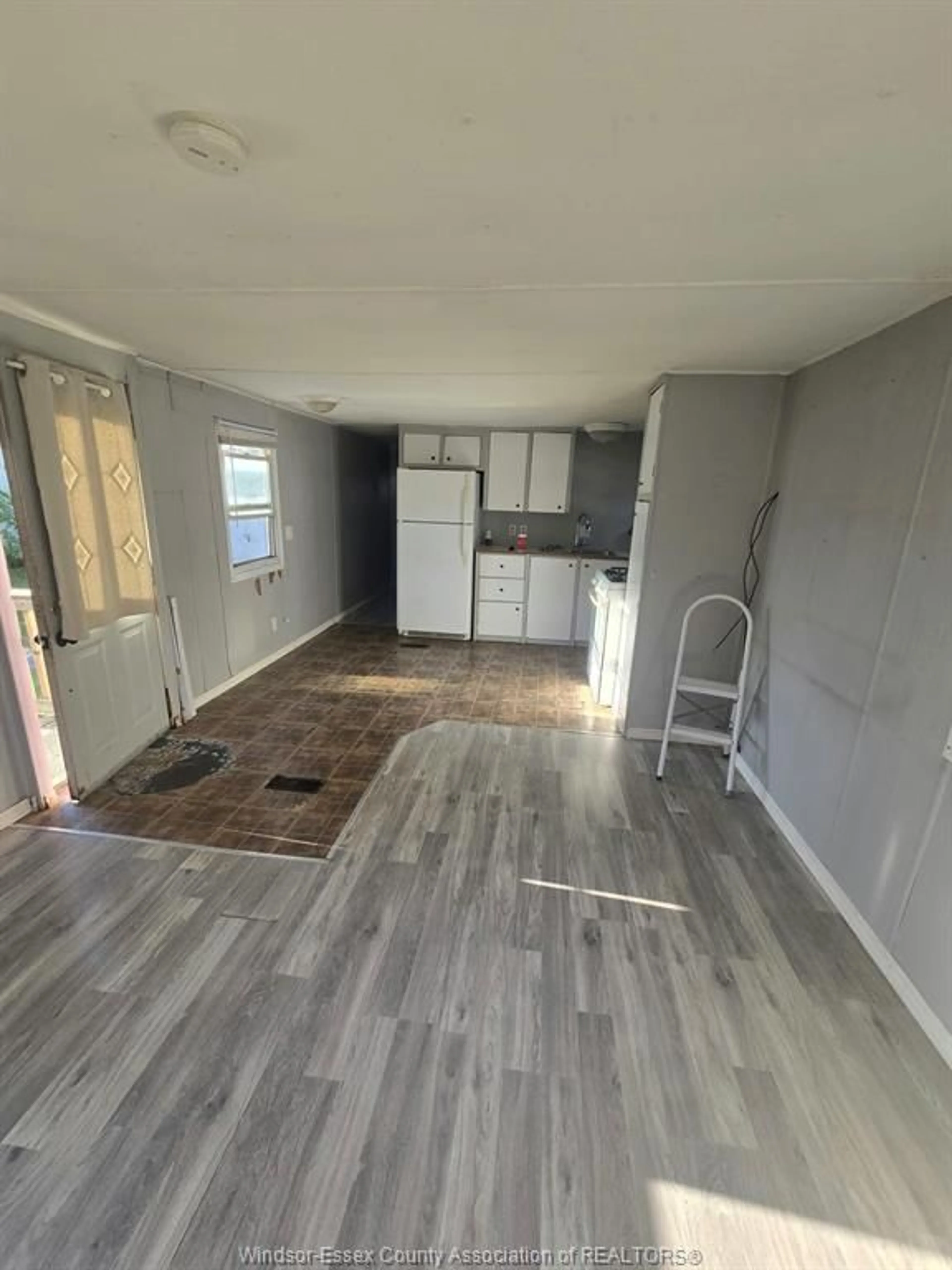 A pic of a room for 160 NEIL Crt, Essex Ontario N8M 2A6