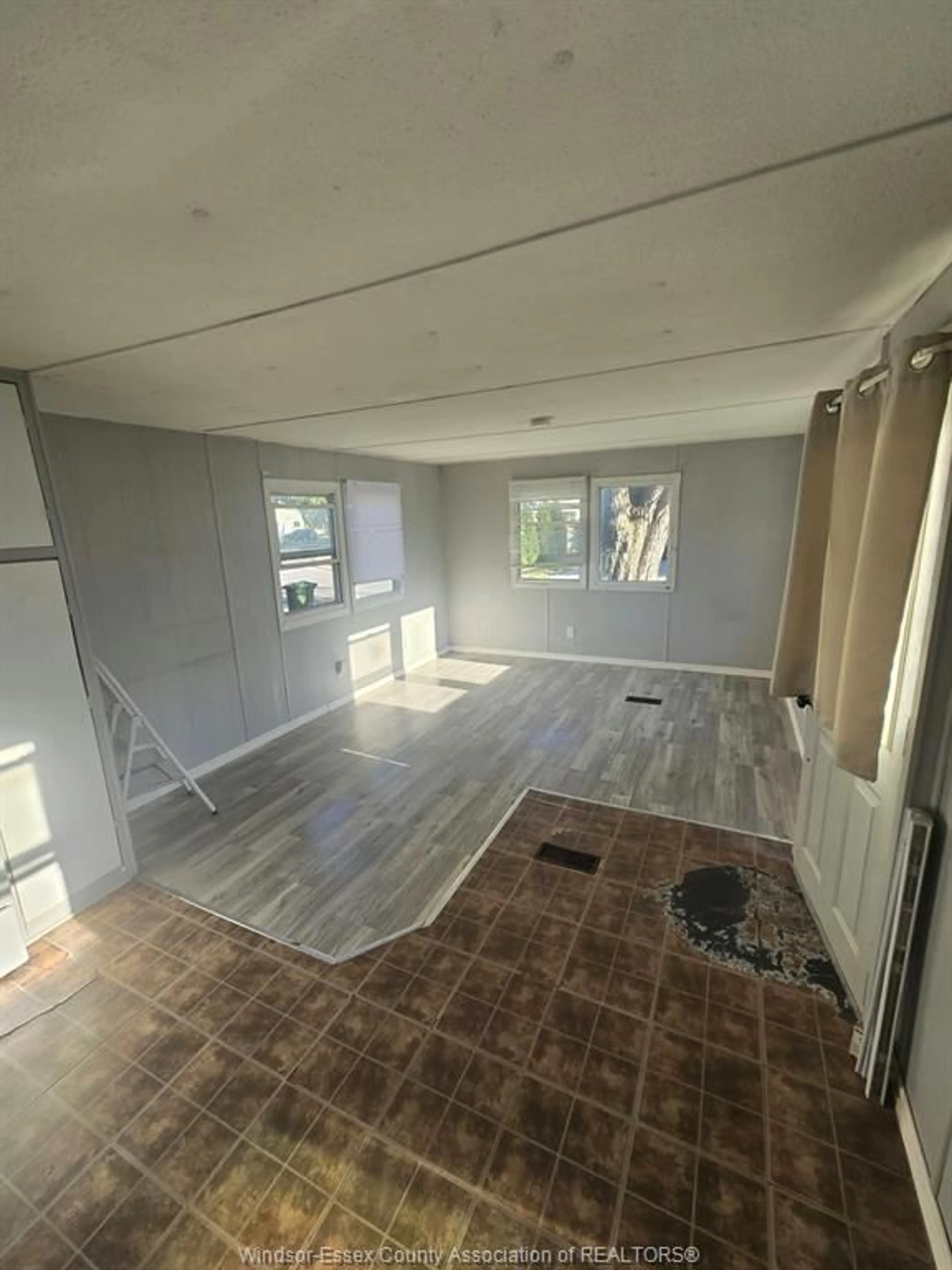 A pic of a room for 160 NEIL Crt, Essex Ontario N8M 2A6